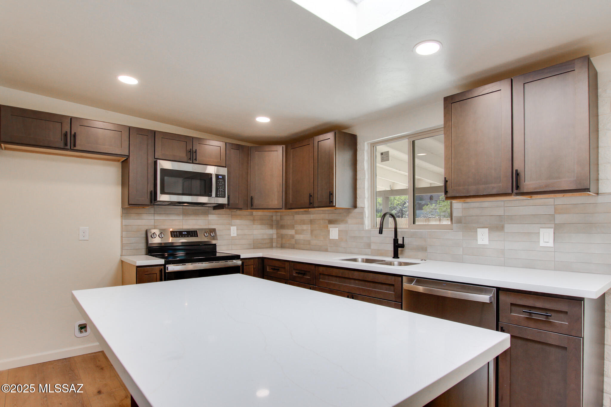 8418 E Rolling Ridge Street