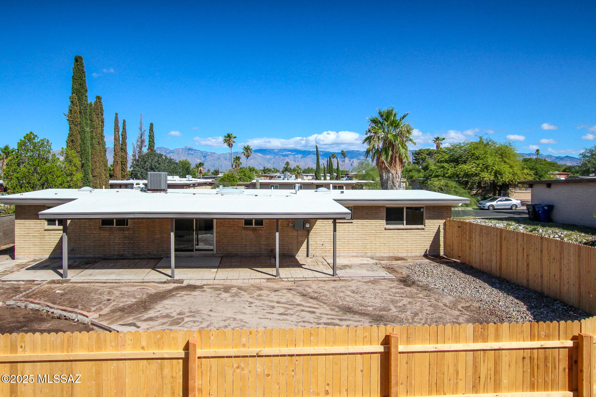 8418 E Rolling Ridge Street