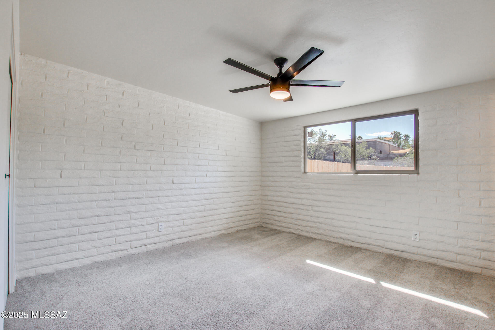 8418 E Rolling Ridge Street