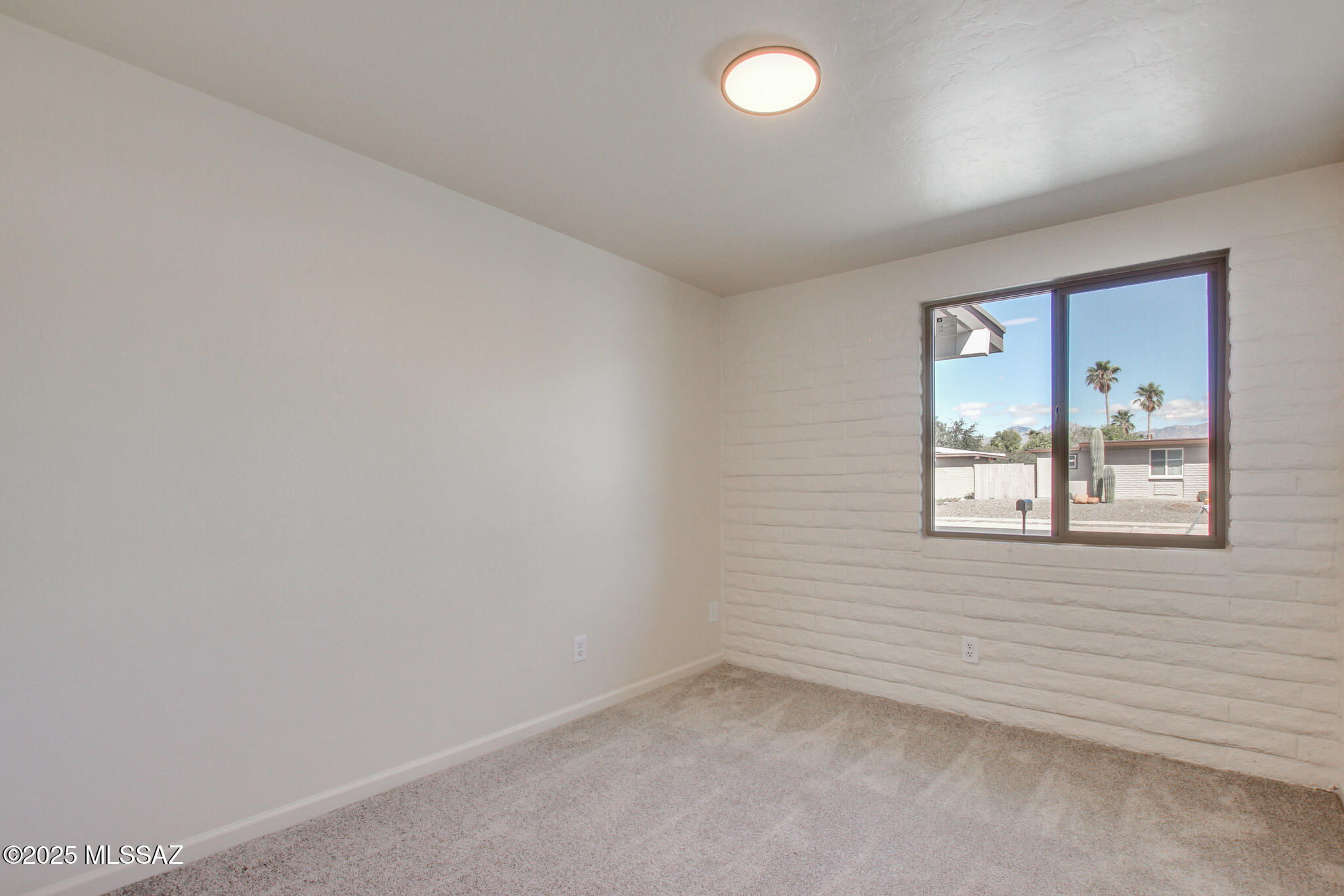 8418 E Rolling Ridge Street