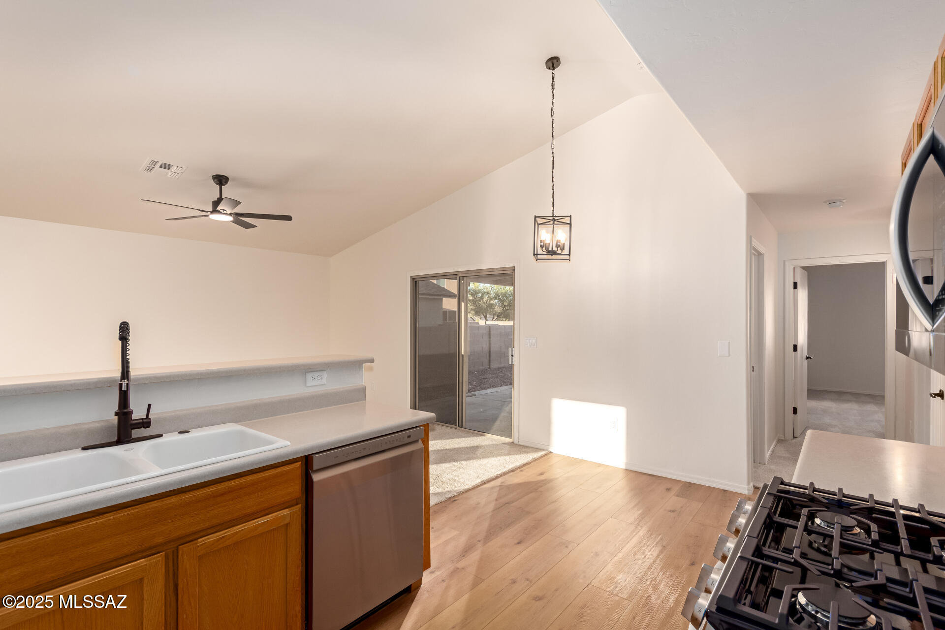 7739 S Lions Spring Way