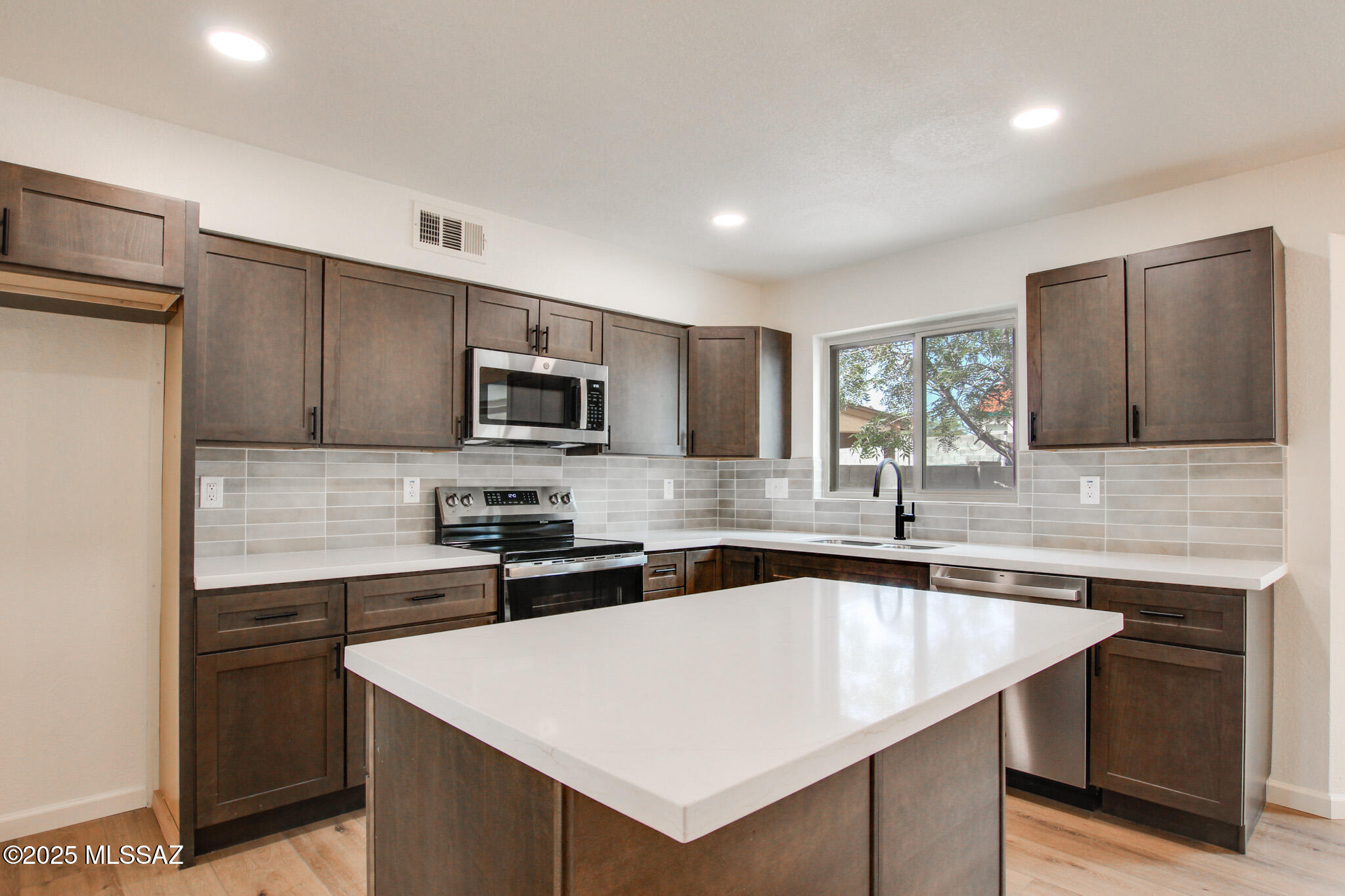 5168 W Bluejay Street