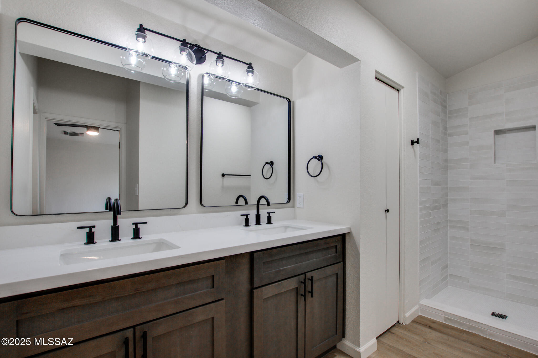 5168 W Bluejay Street