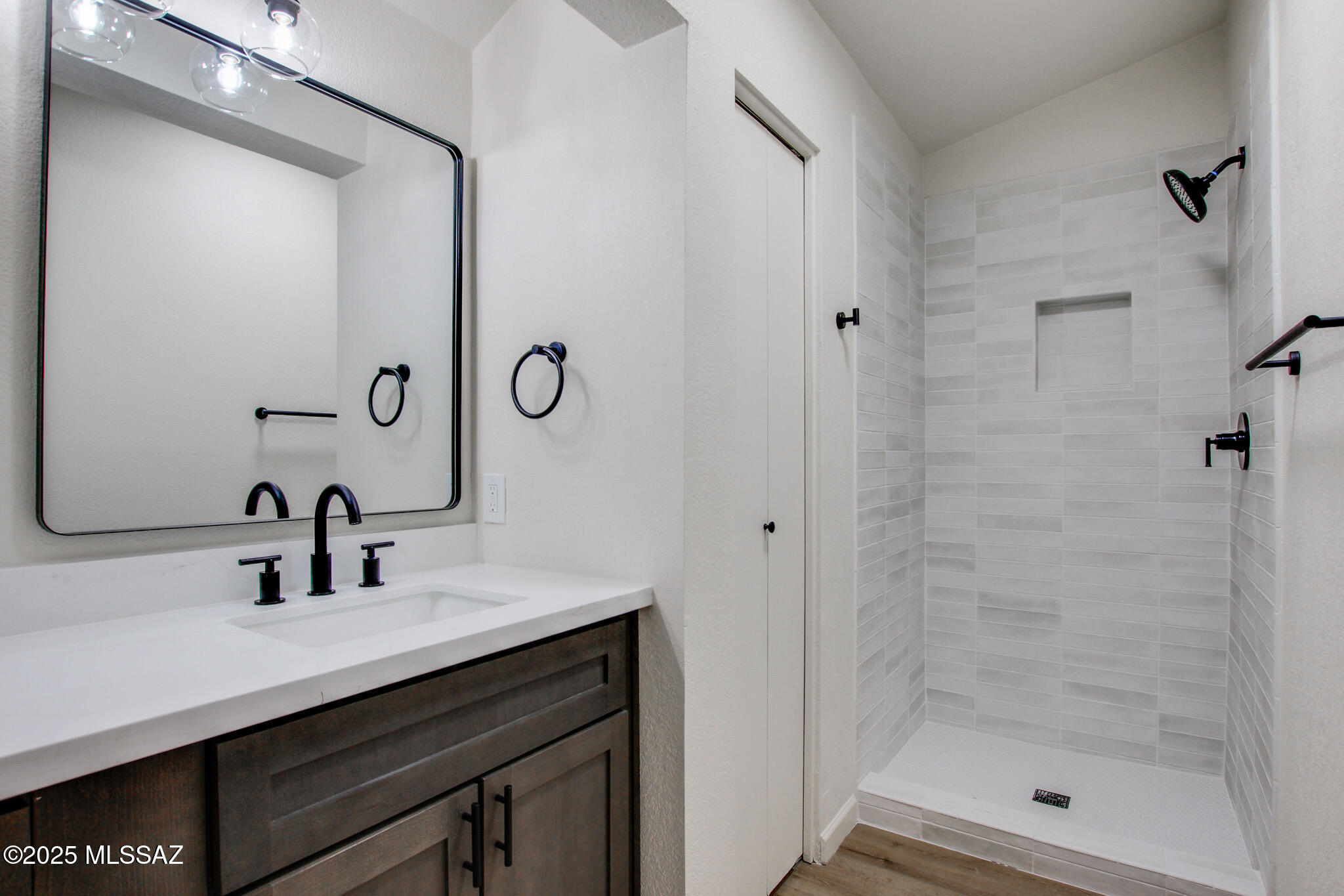 5168 W Bluejay Street