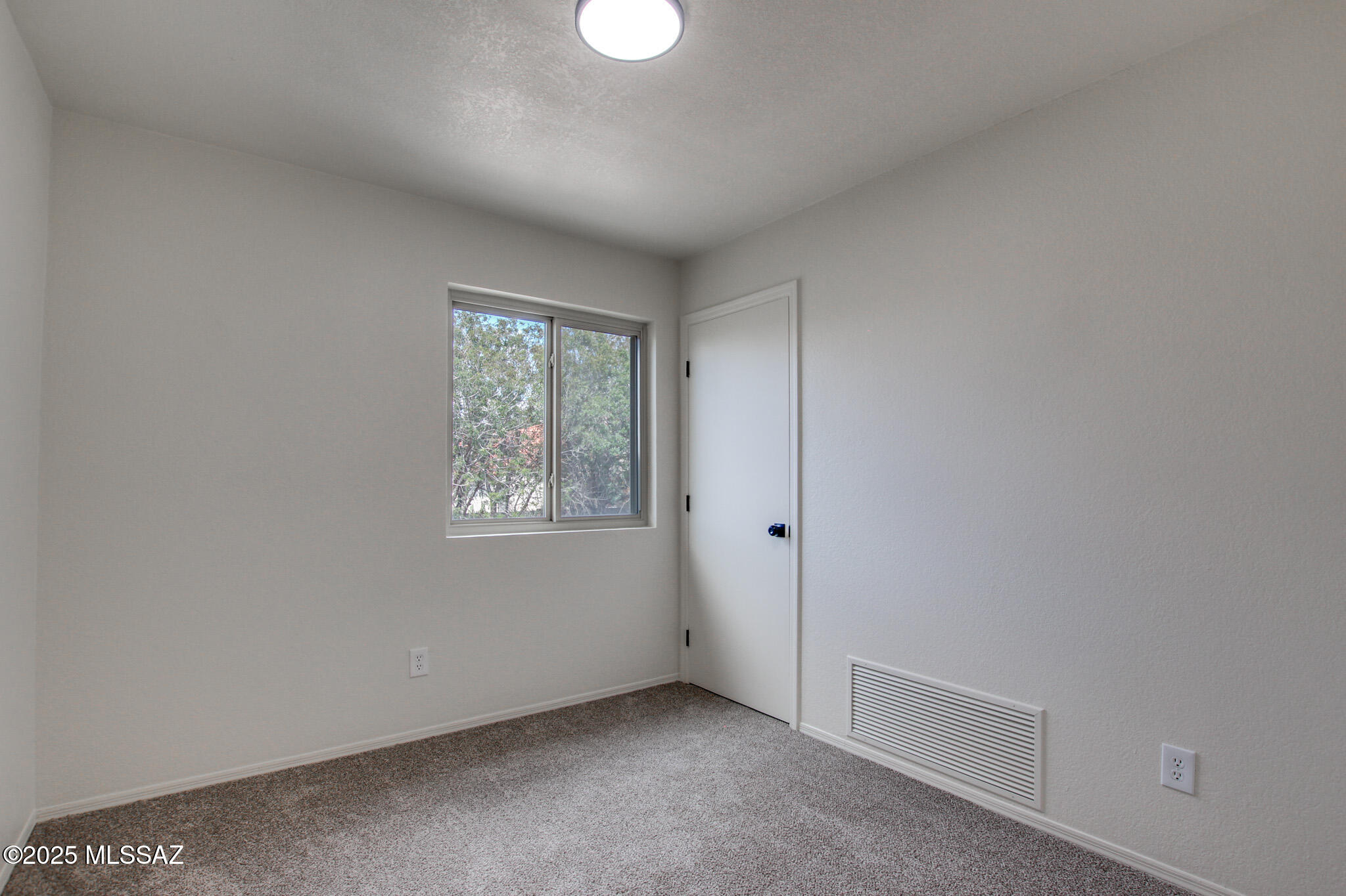 5168 W Bluejay Street