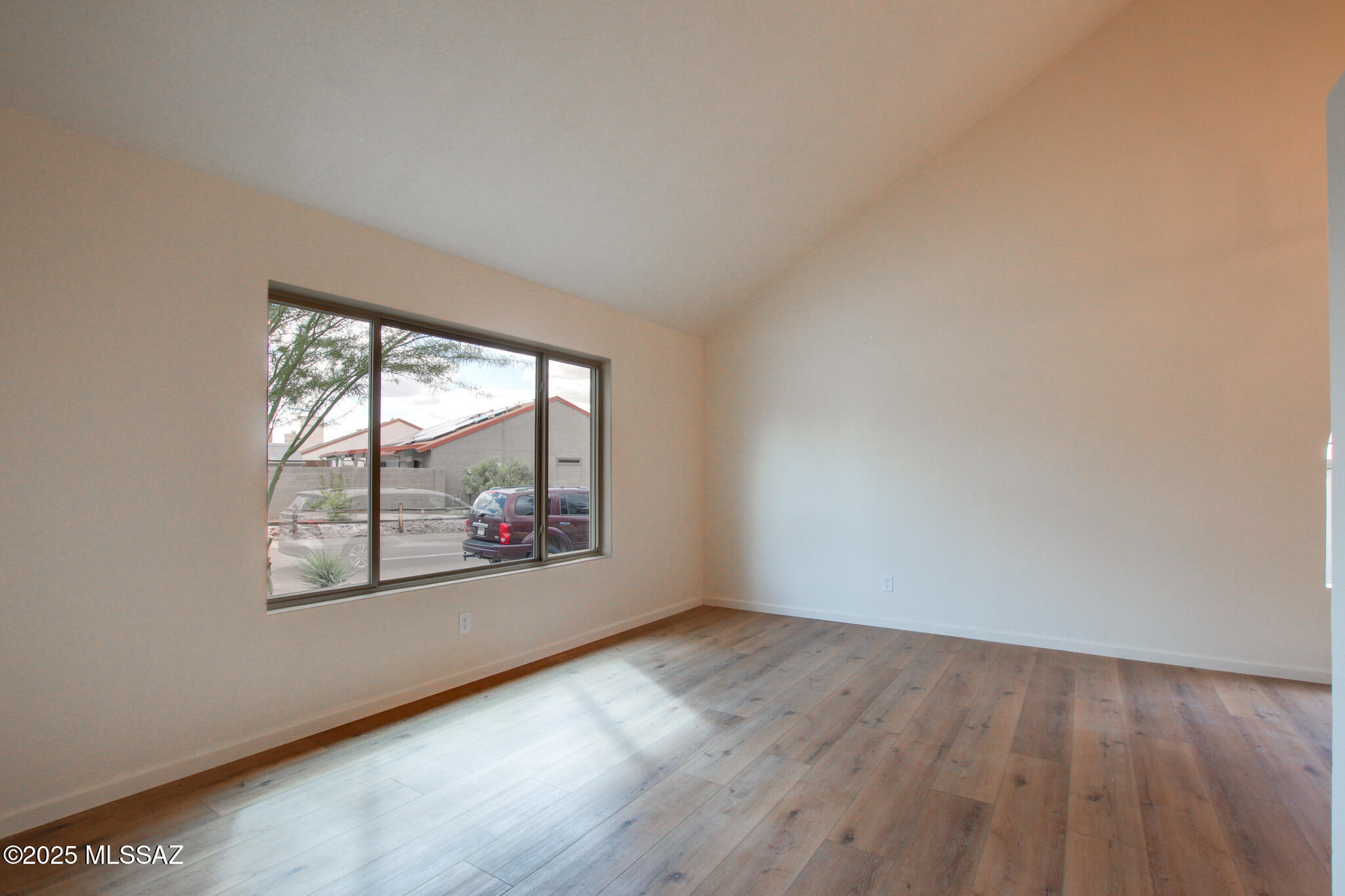 5168 W Bluejay Street