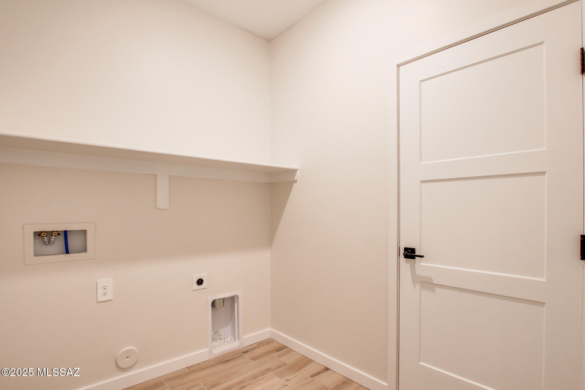 3272 W Athenee Court