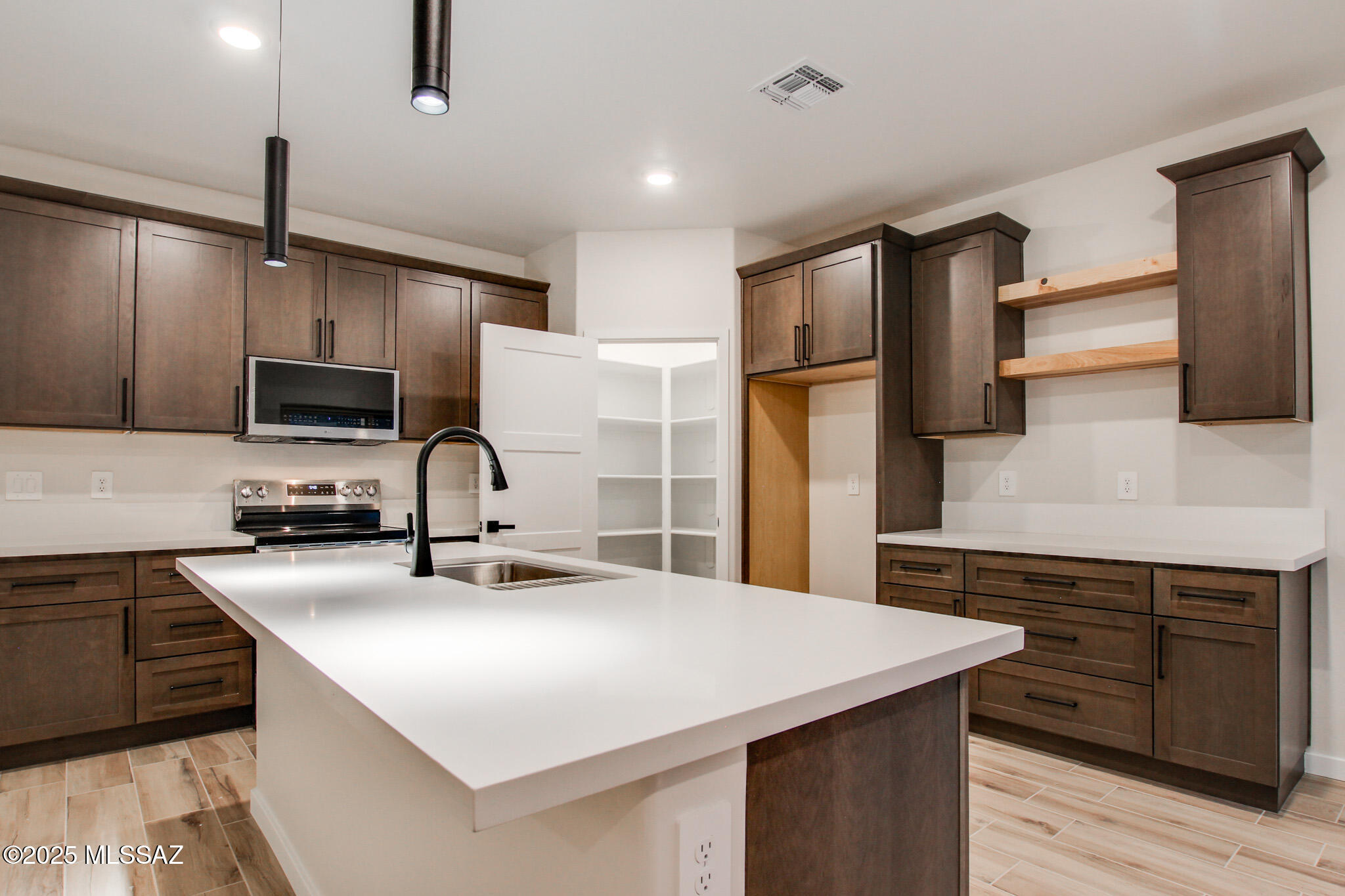 3272 W Athenee Court