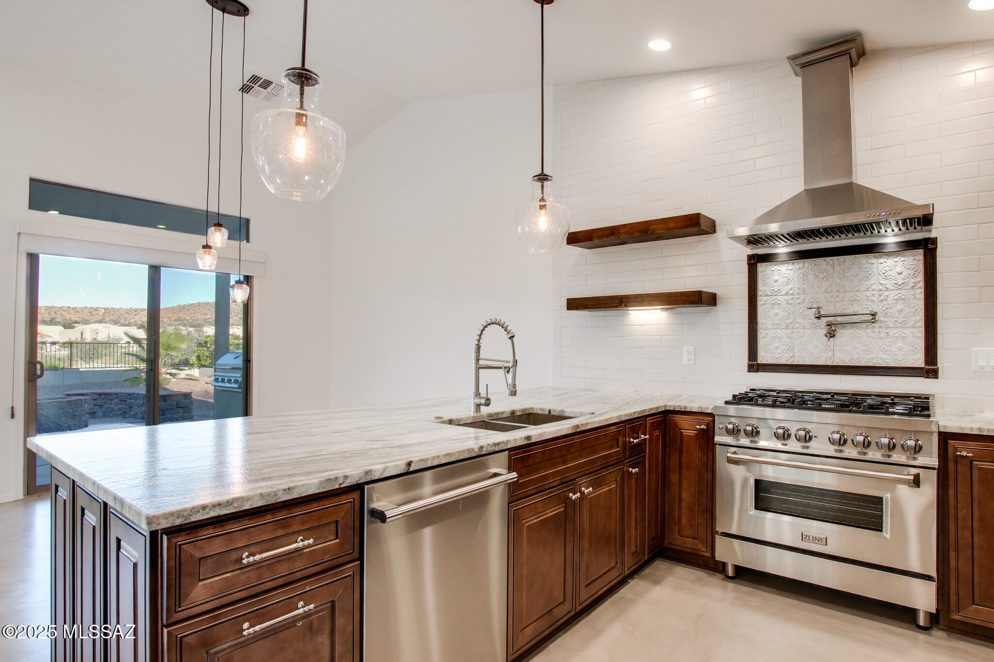 37790 S Desert Bluff Drive