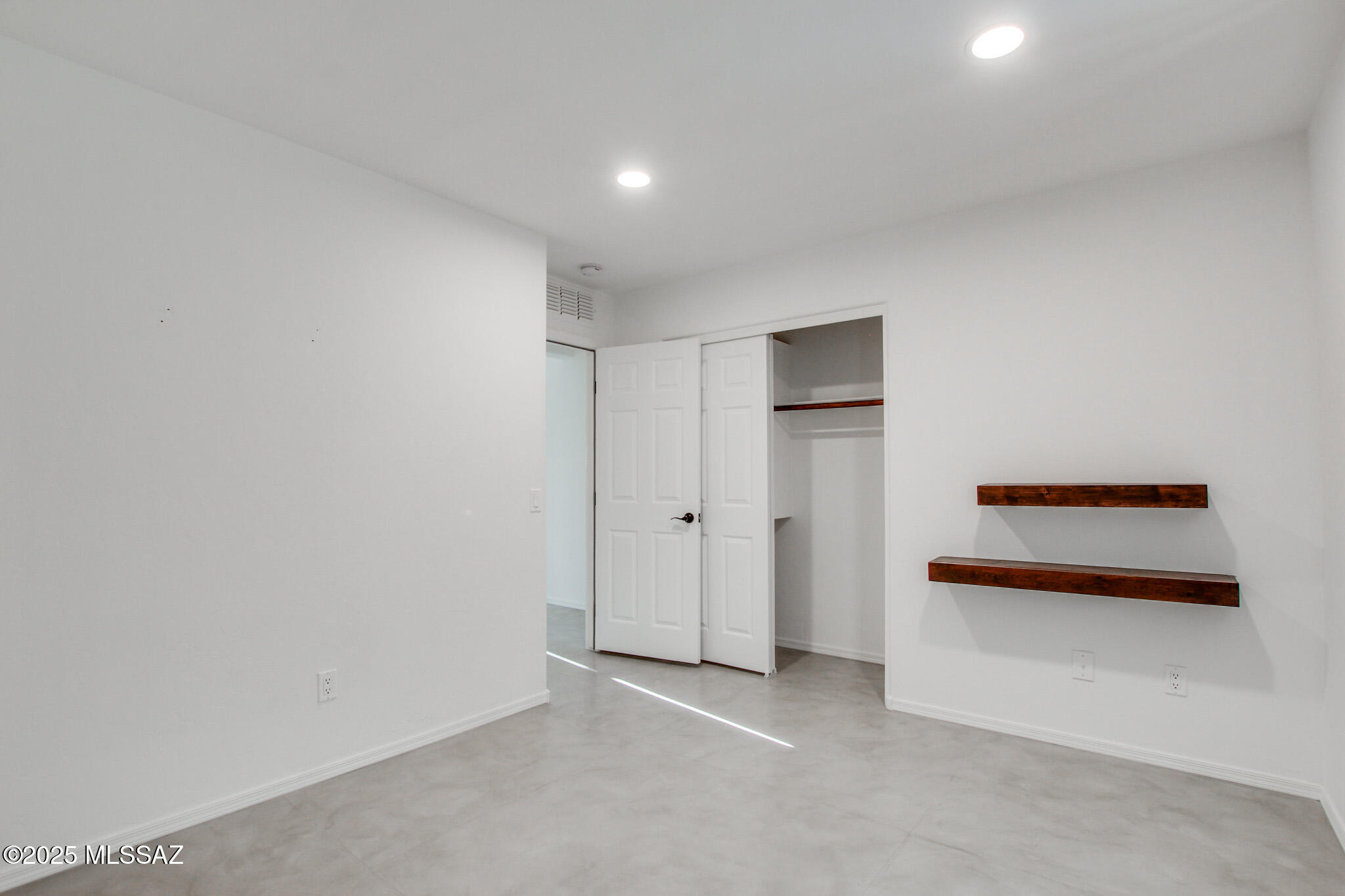 37790 S Desert Bluff Drive