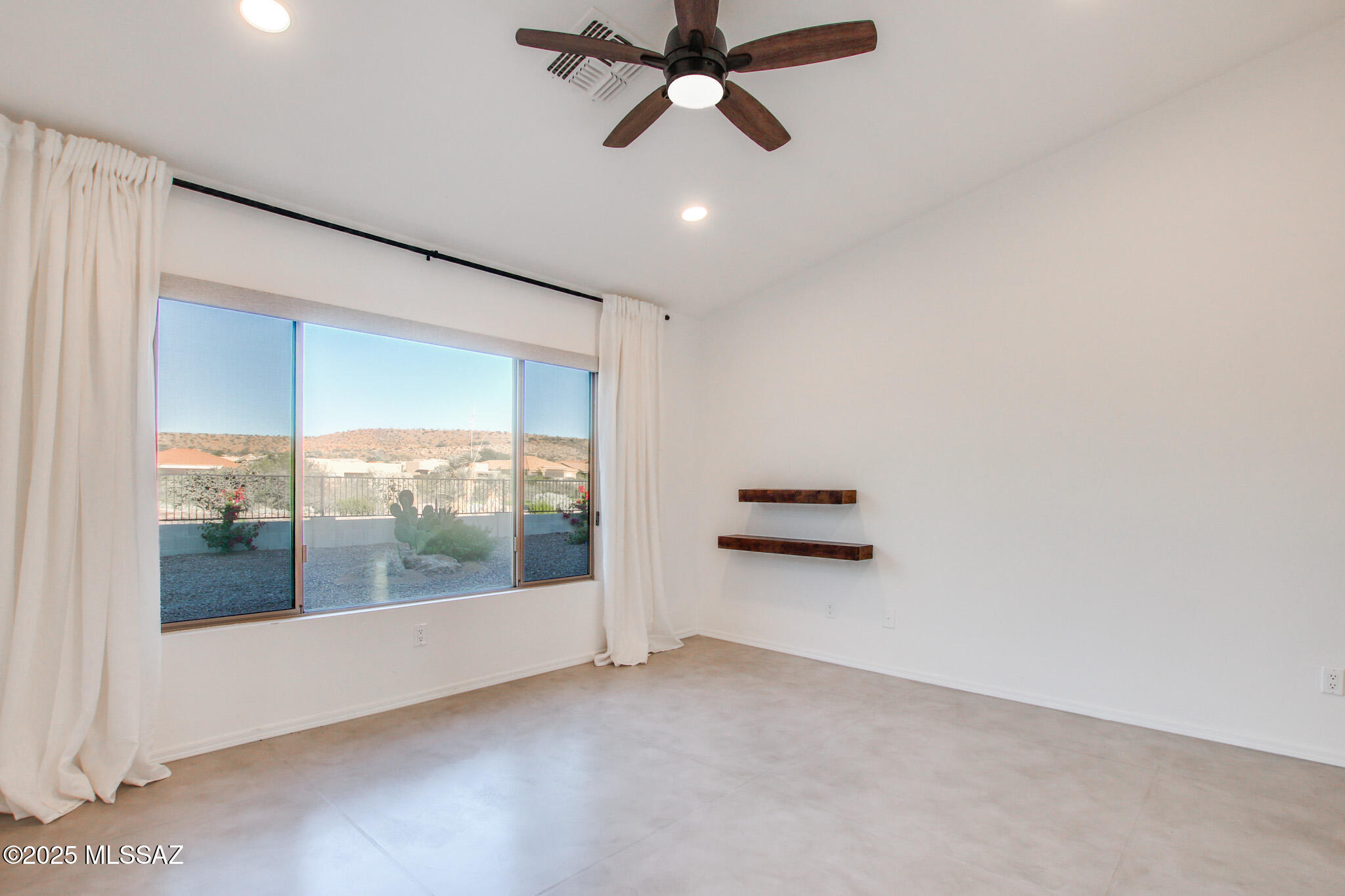 37790 S Desert Bluff Drive