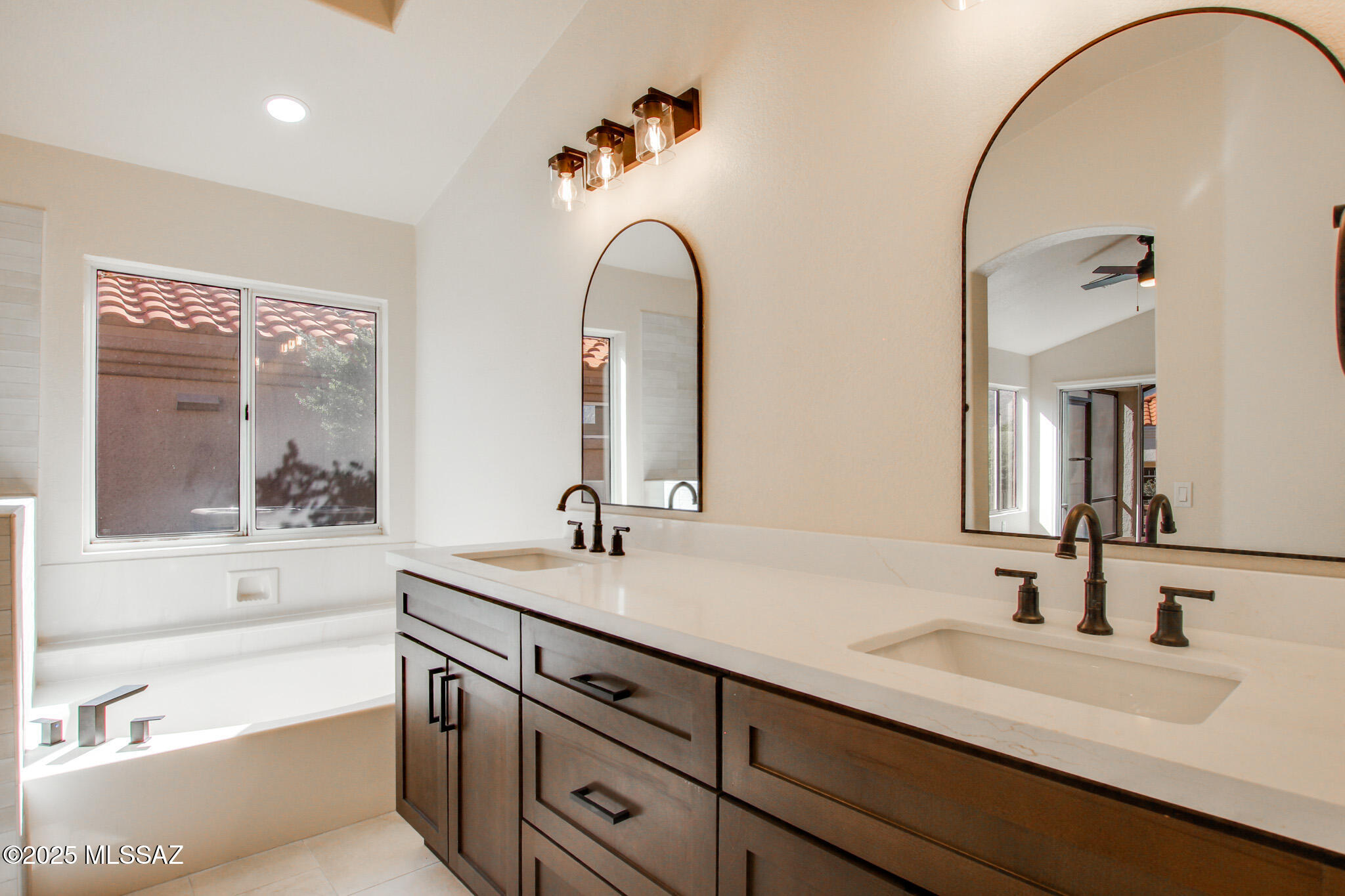 13990 N Cirrus Hill Drive