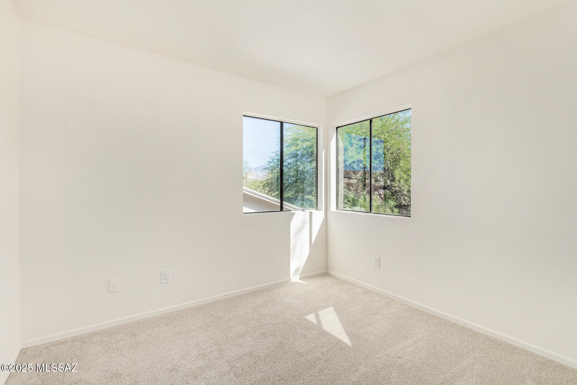 8494 N Winchester Creek Drive