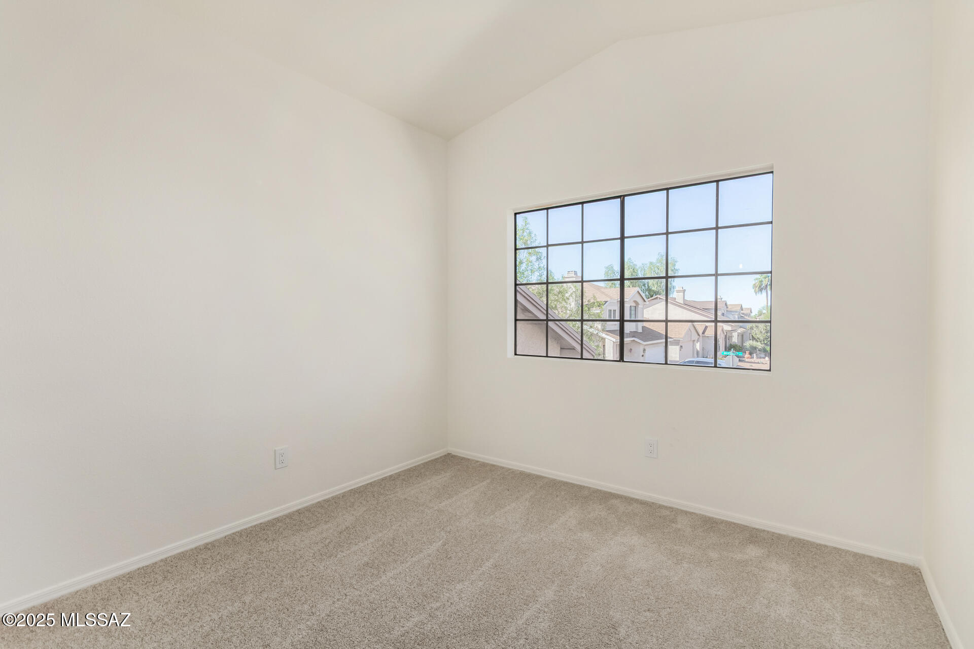 8494 N Winchester Creek Drive