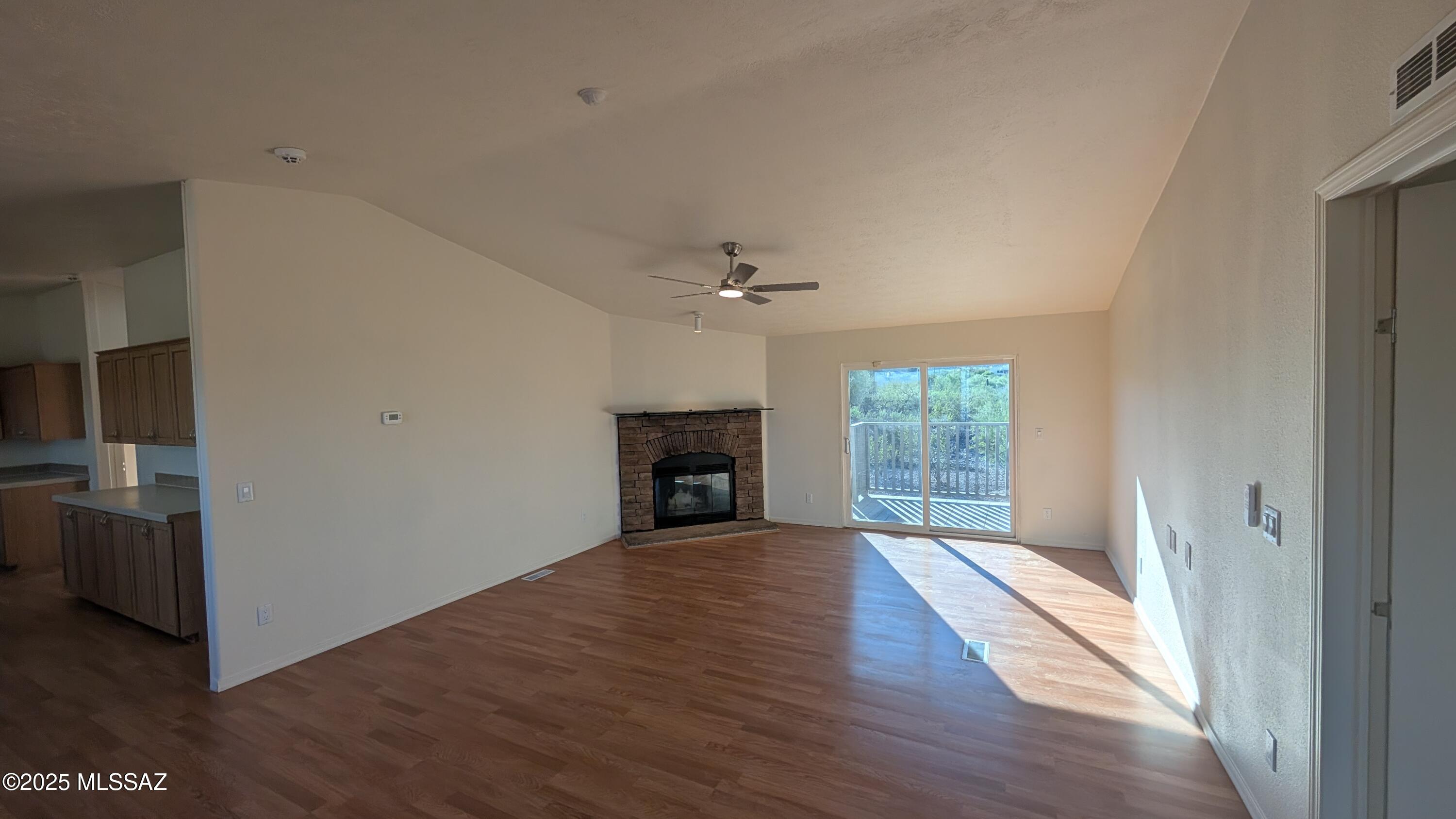 2614 S Thrasher Avenue