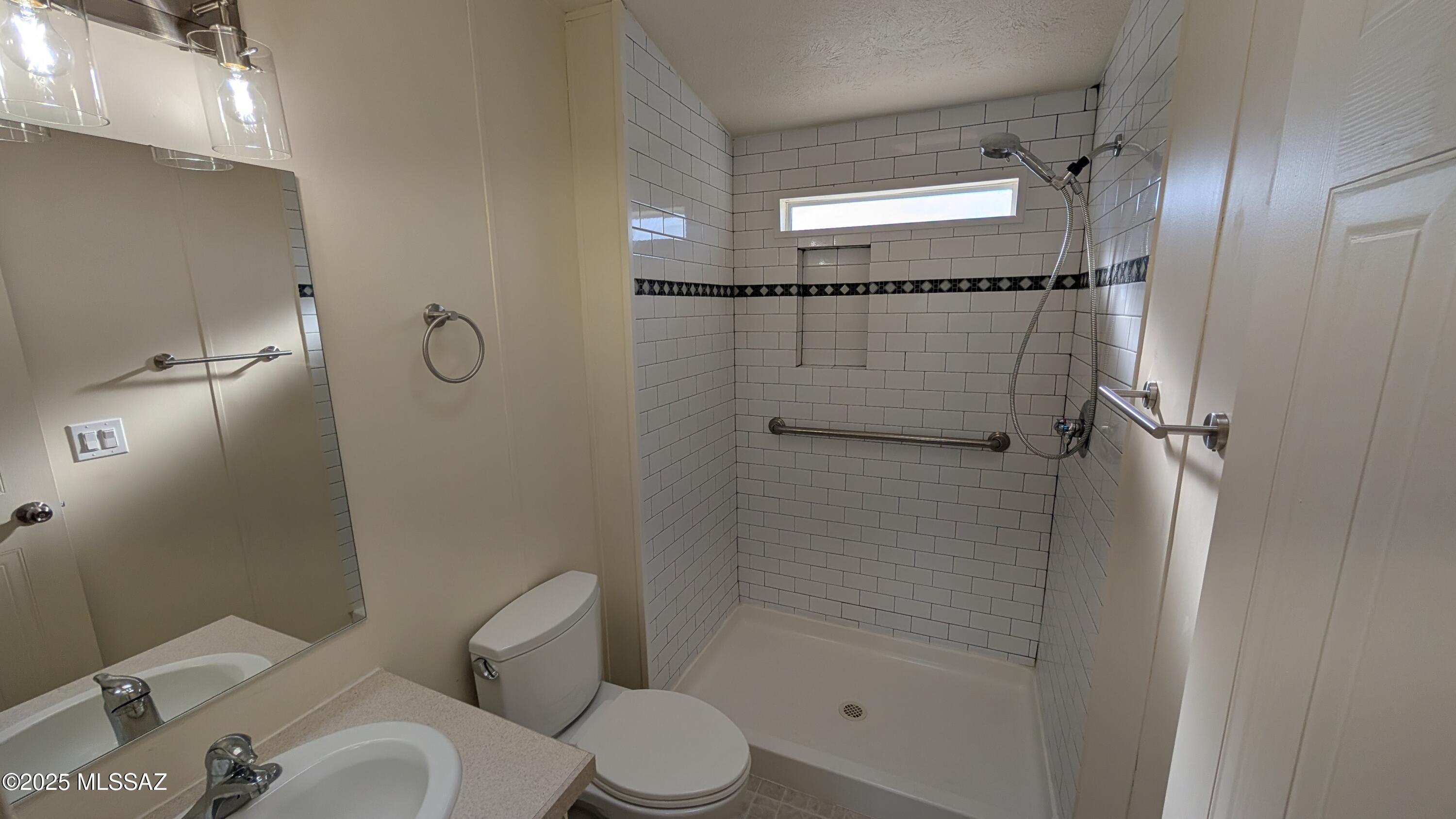 2614 S Thrasher Avenue