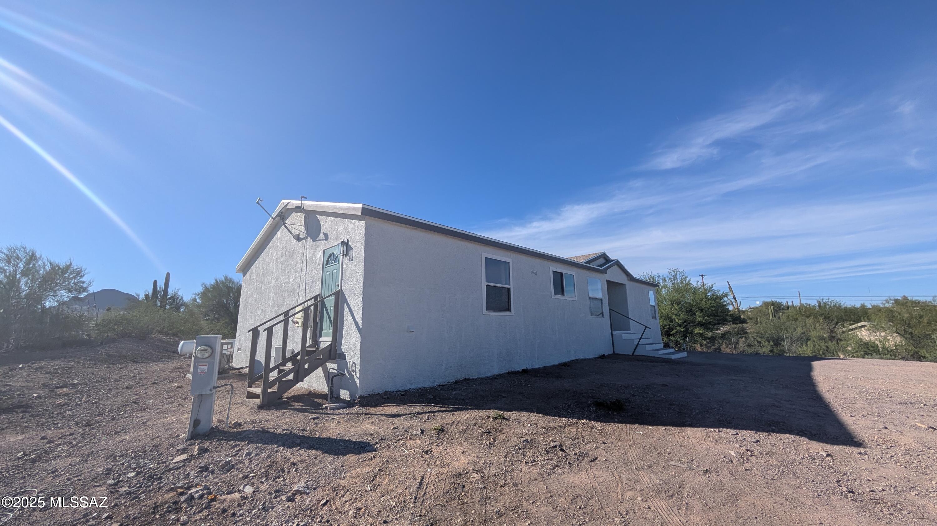 2614 S Thrasher Avenue