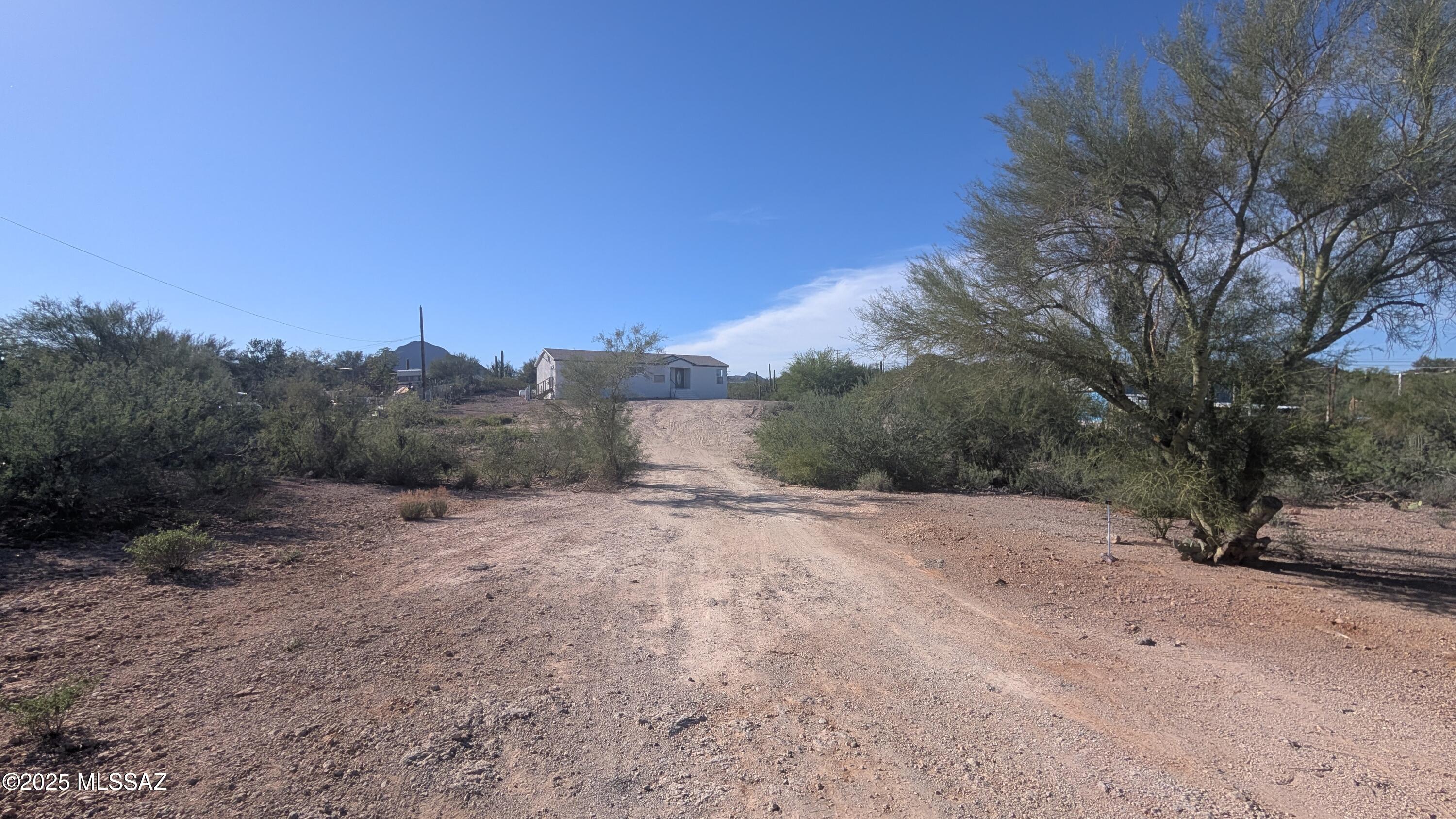 2614 S Thrasher Avenue