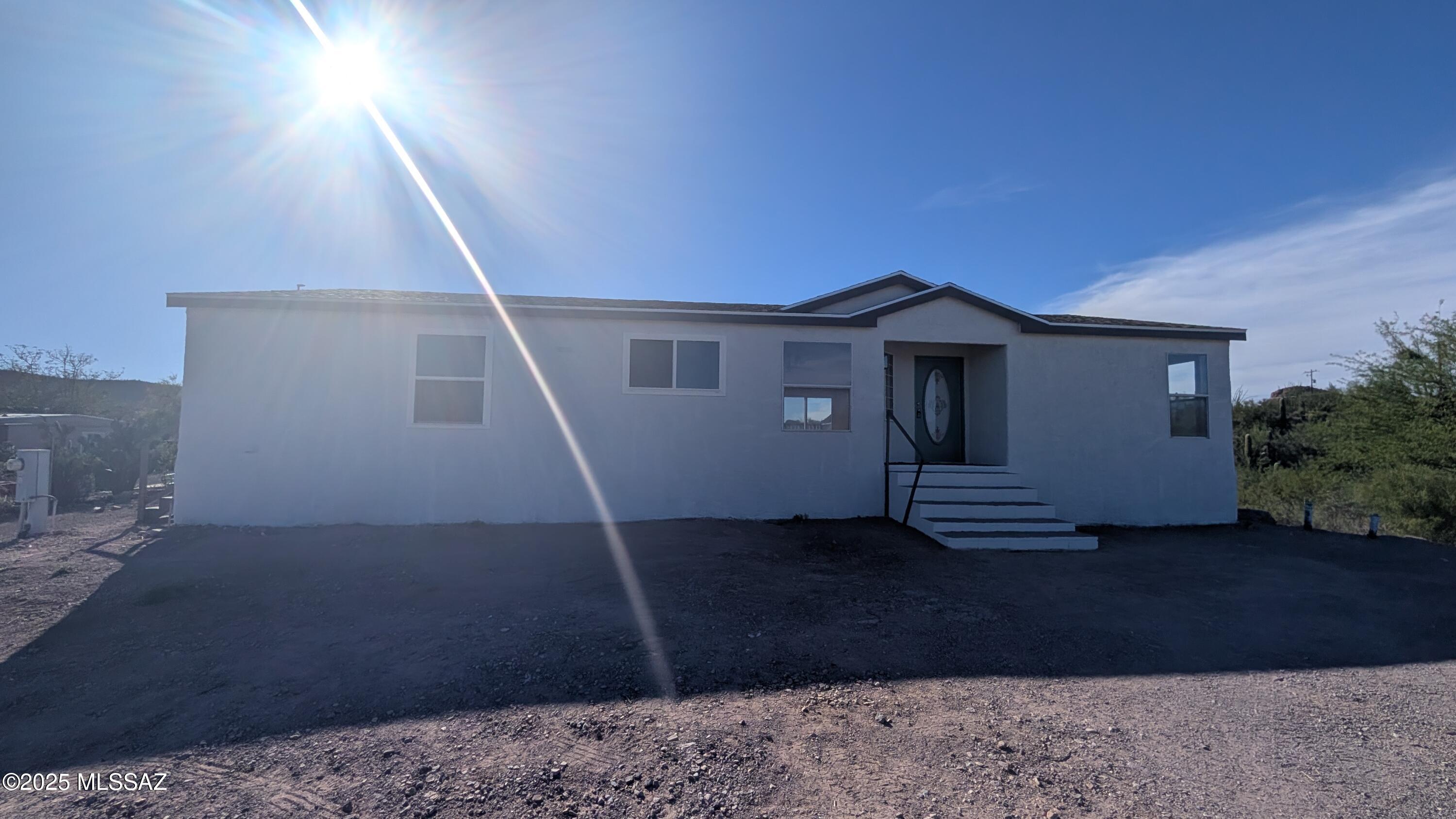 2614 S Thrasher Avenue