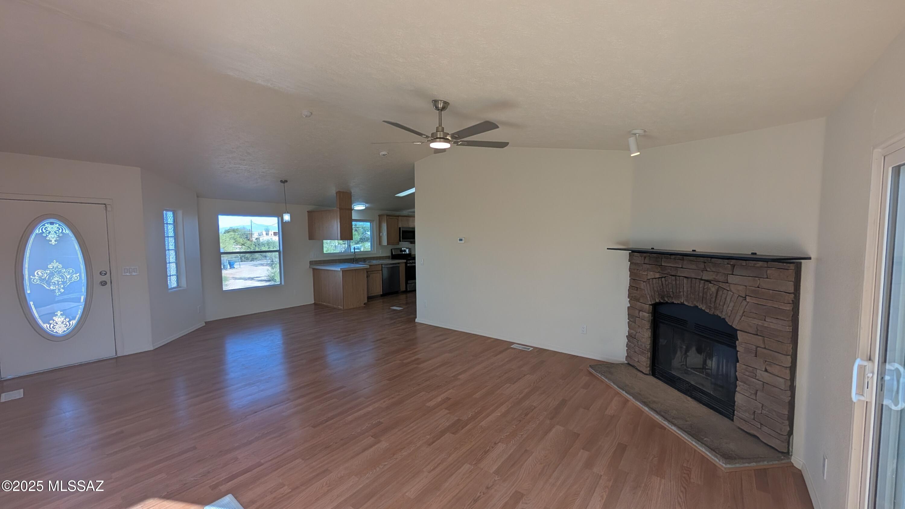 2614 S Thrasher Avenue