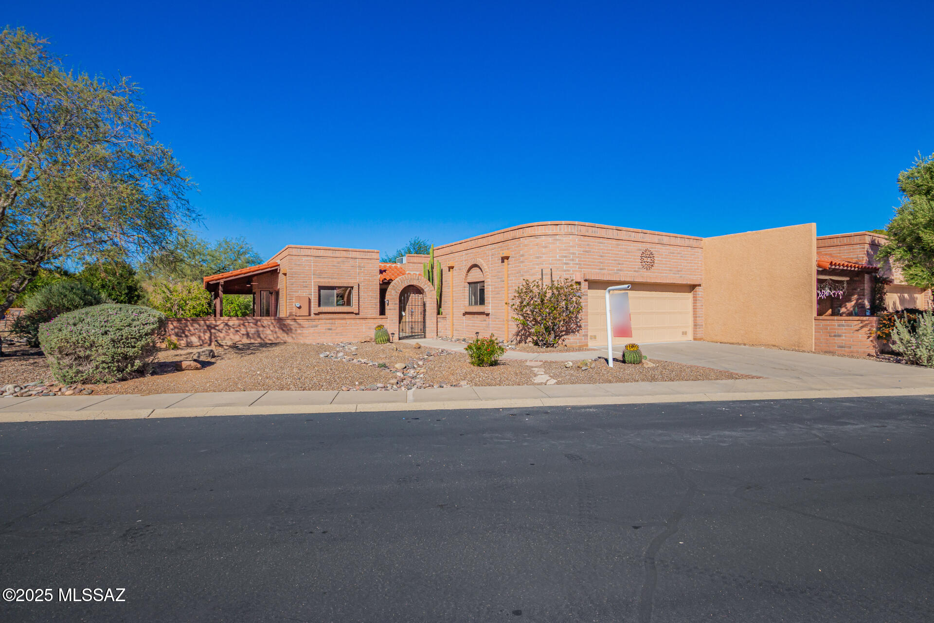 3808 S Via Del Reyecuelo