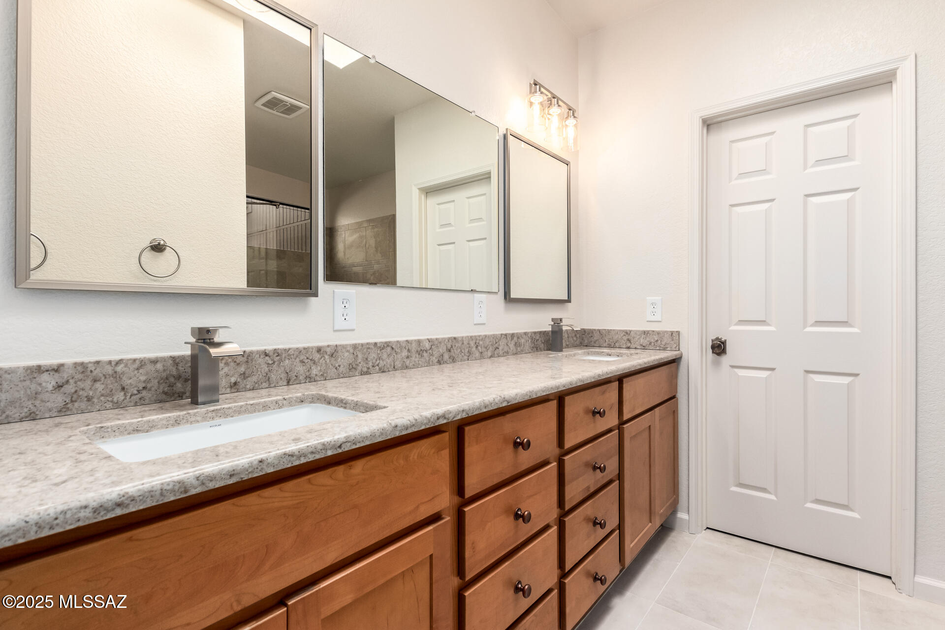 3808 S Via Del Reyecuelo