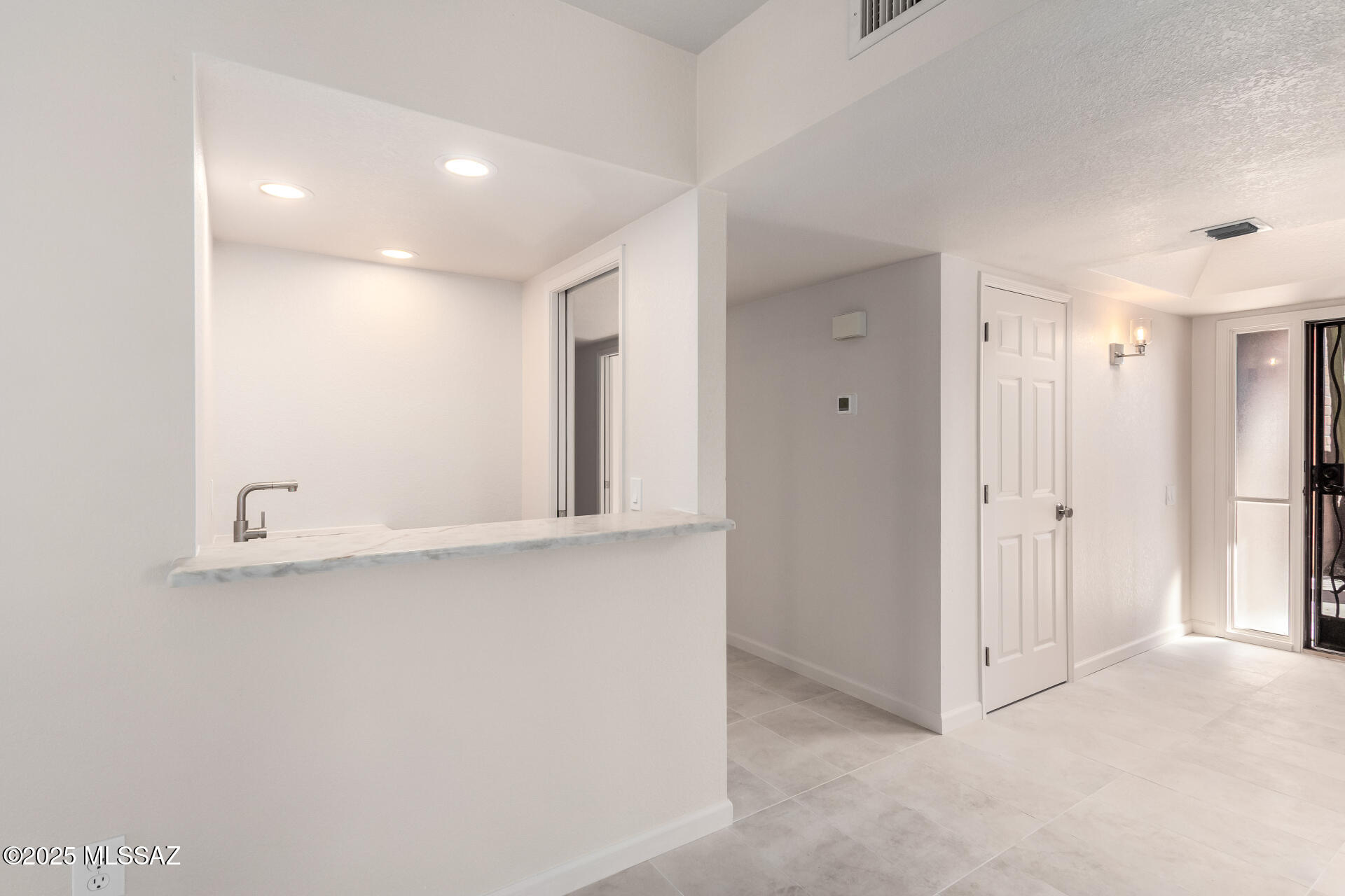 3808 S Via Del Reyecuelo