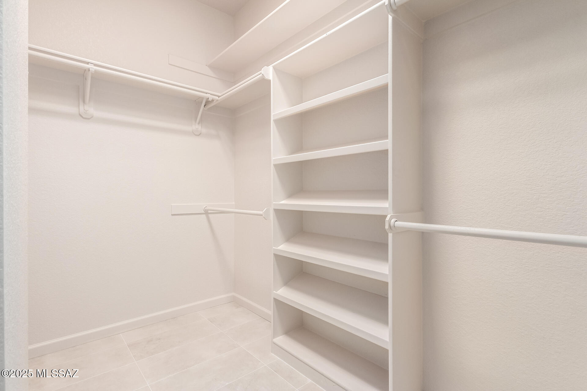 3808 S Via Del Reyecuelo