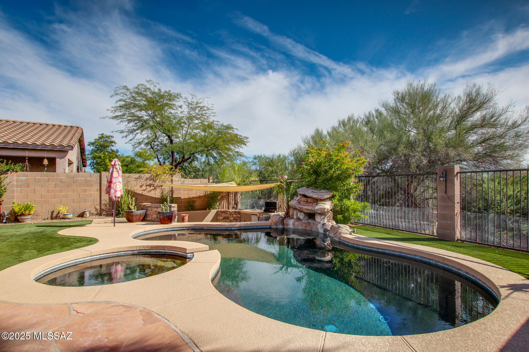 5457 W Morning Moonlight Lane