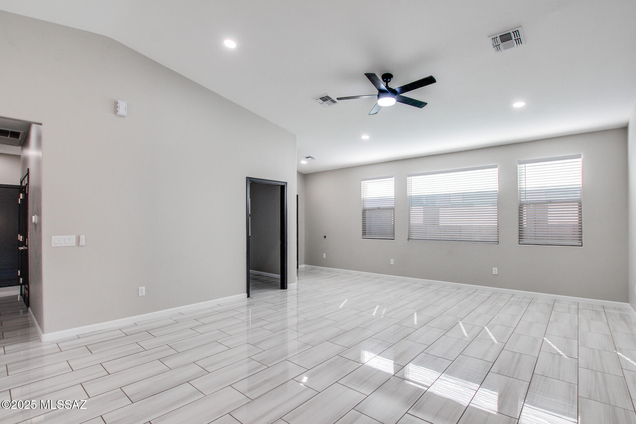 3704 S Manitoba Avenue