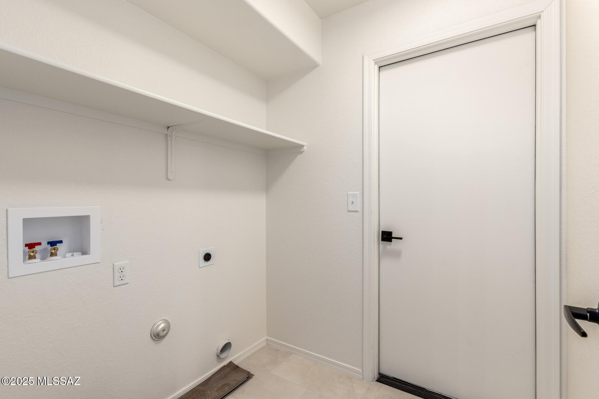 8695 N Sunnyvale Drive