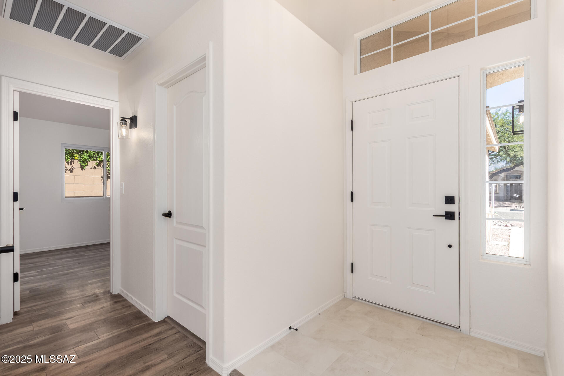 8695 N Sunnyvale Drive