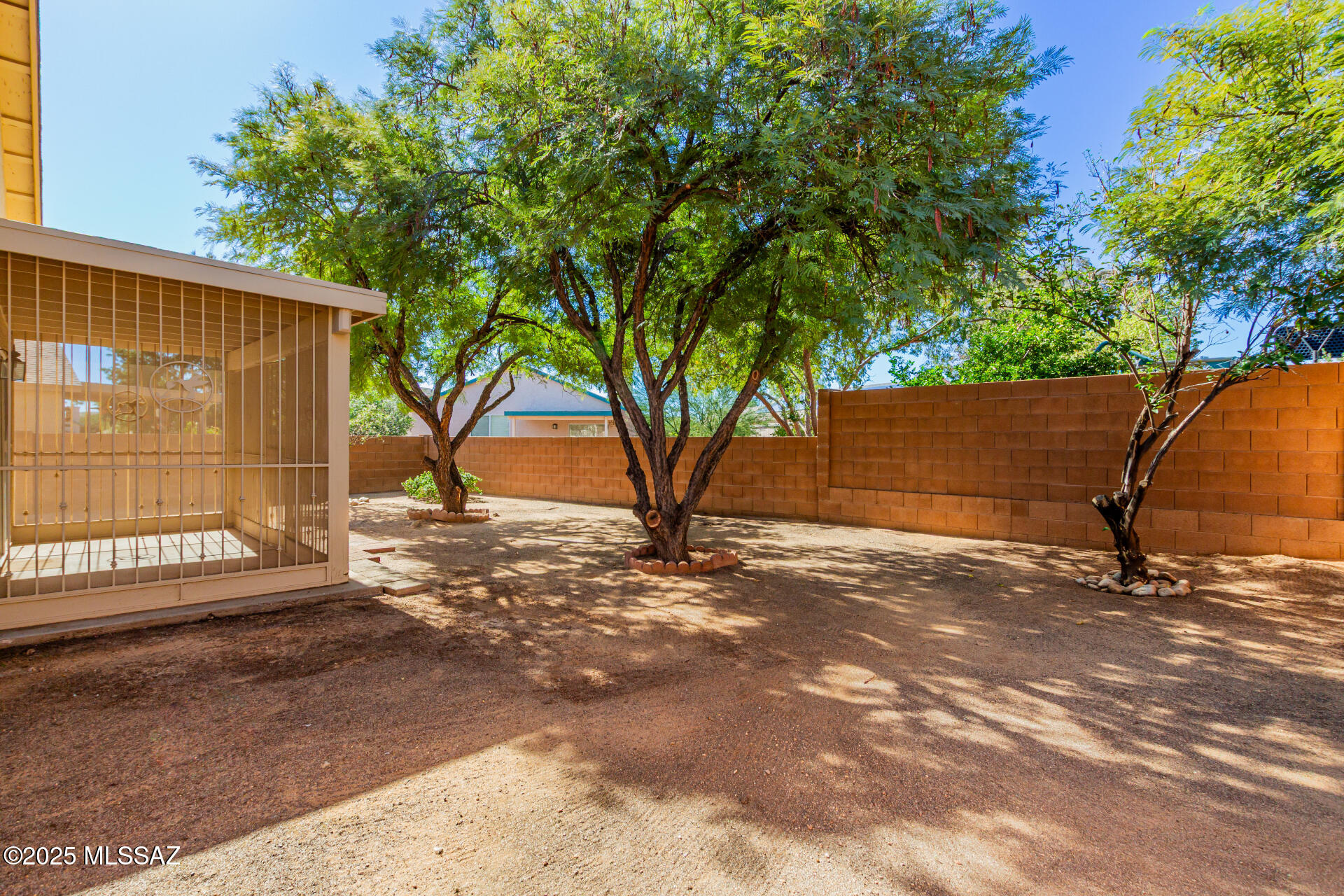 8695 N Sunnyvale Drive