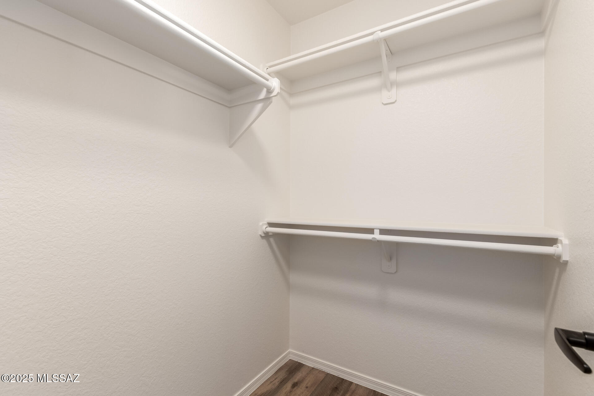 8695 N Sunnyvale Drive