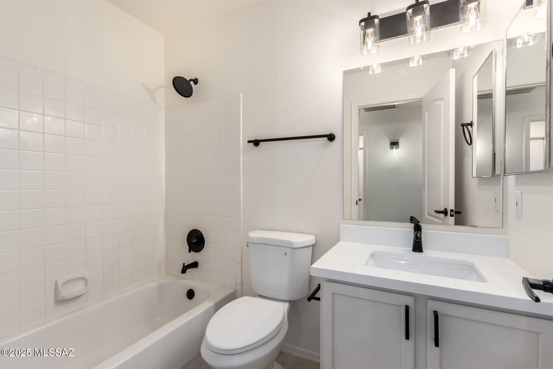 8695 N Sunnyvale Drive