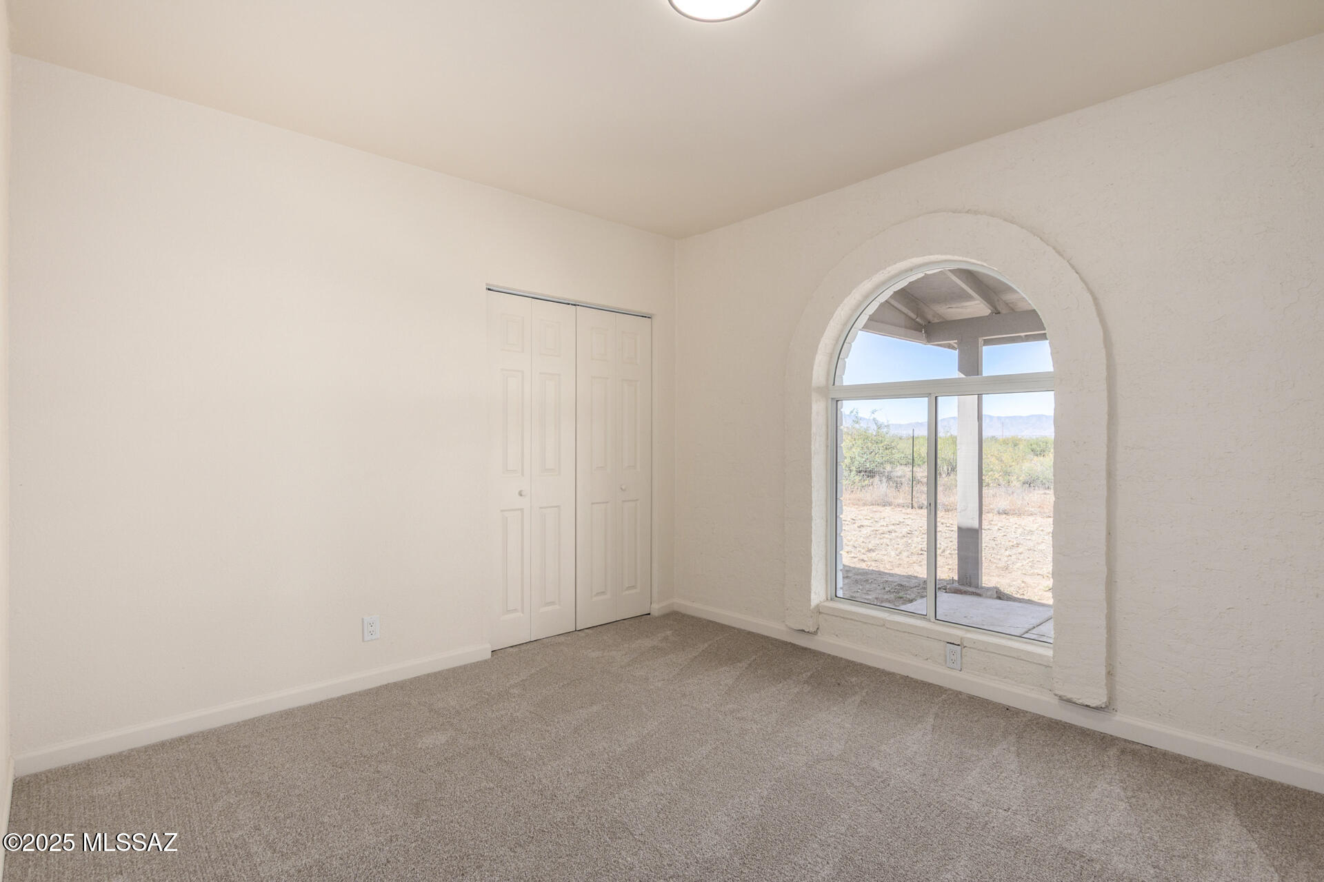 3613 E White Tail Road