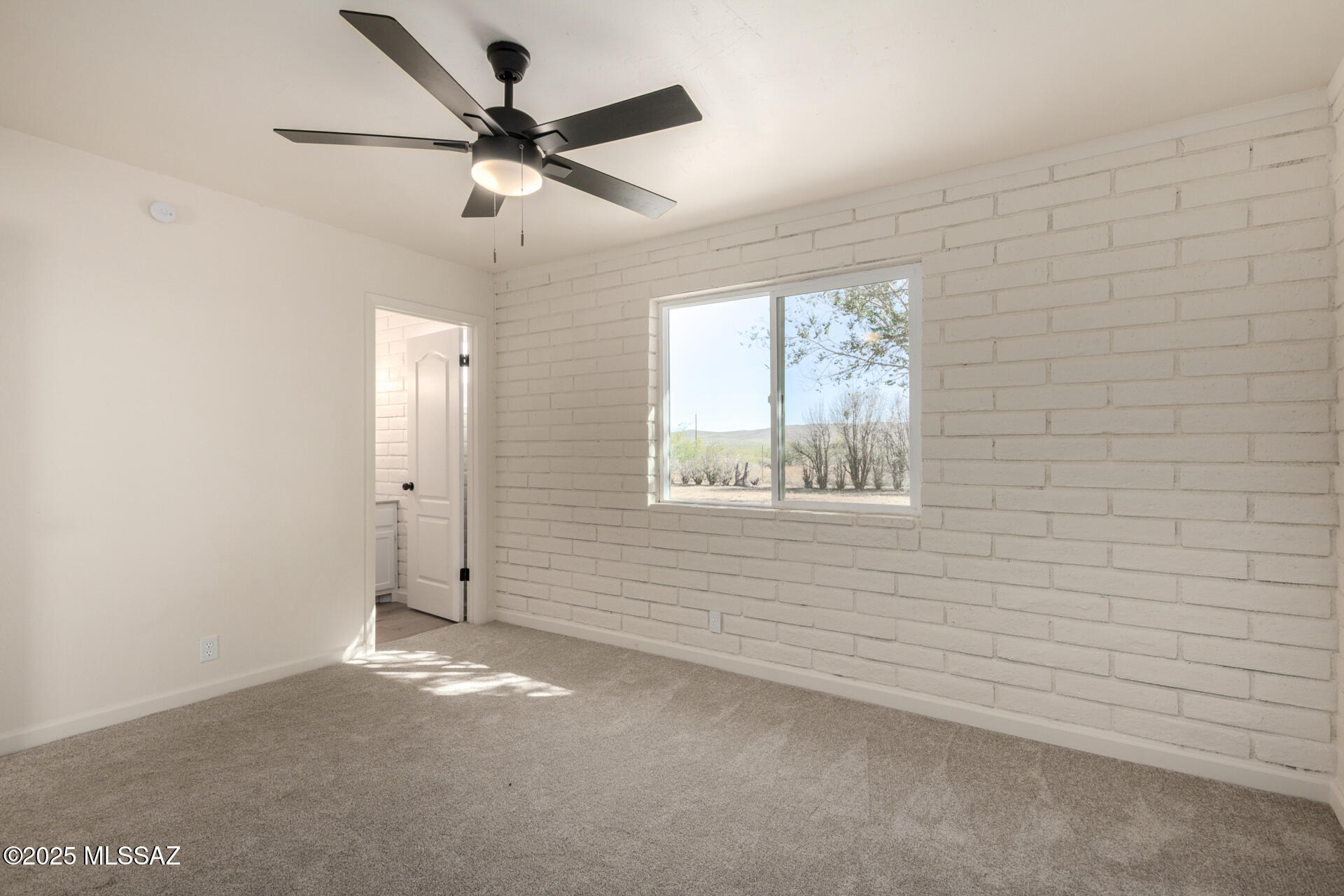 3613 E White Tail Road