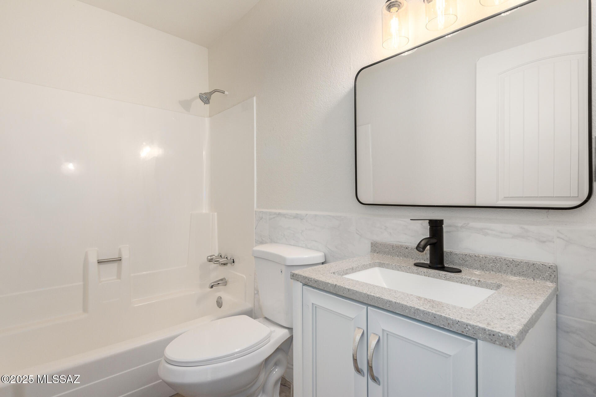 3613 E White Tail Road