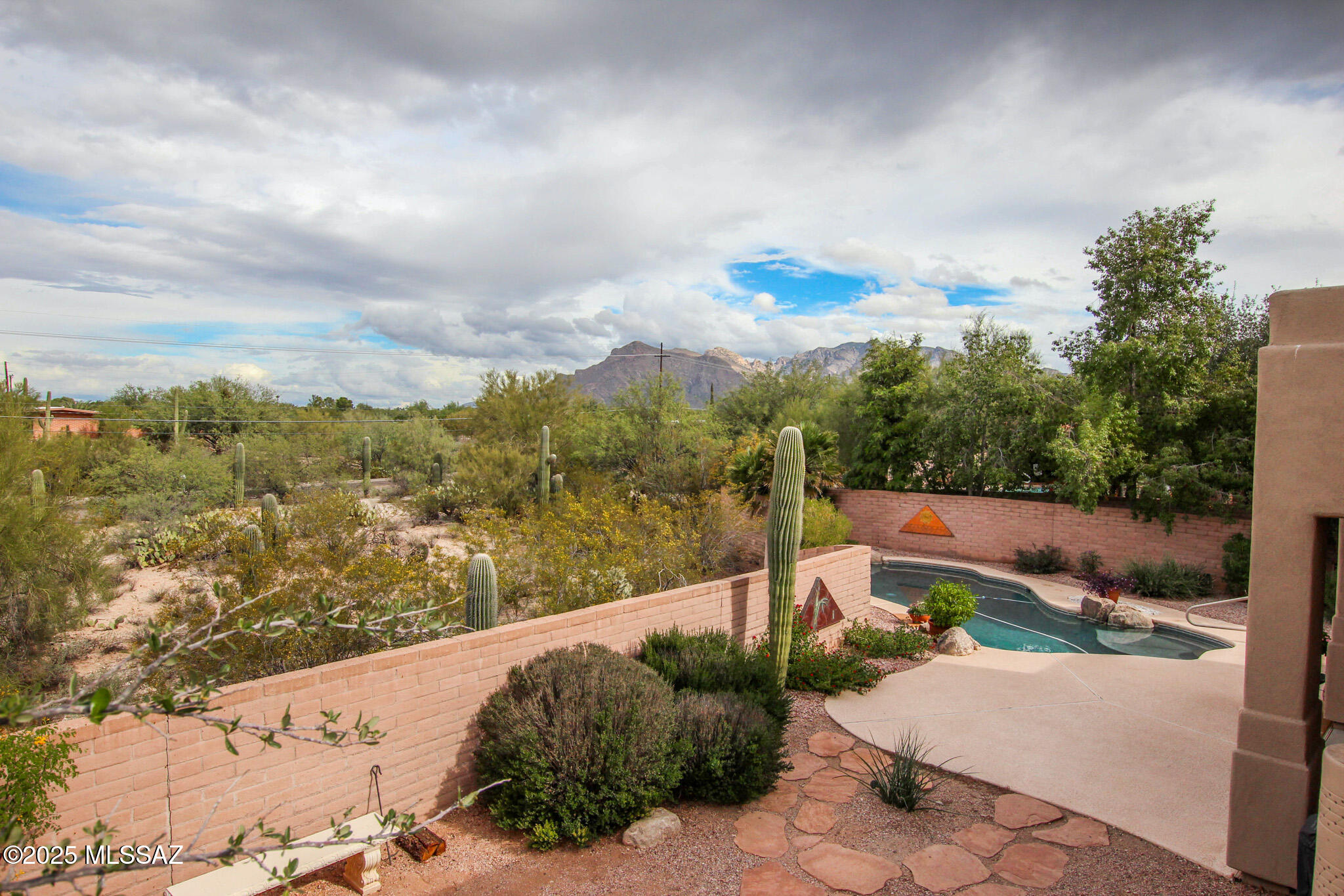 1758 W Placita de Ocampo