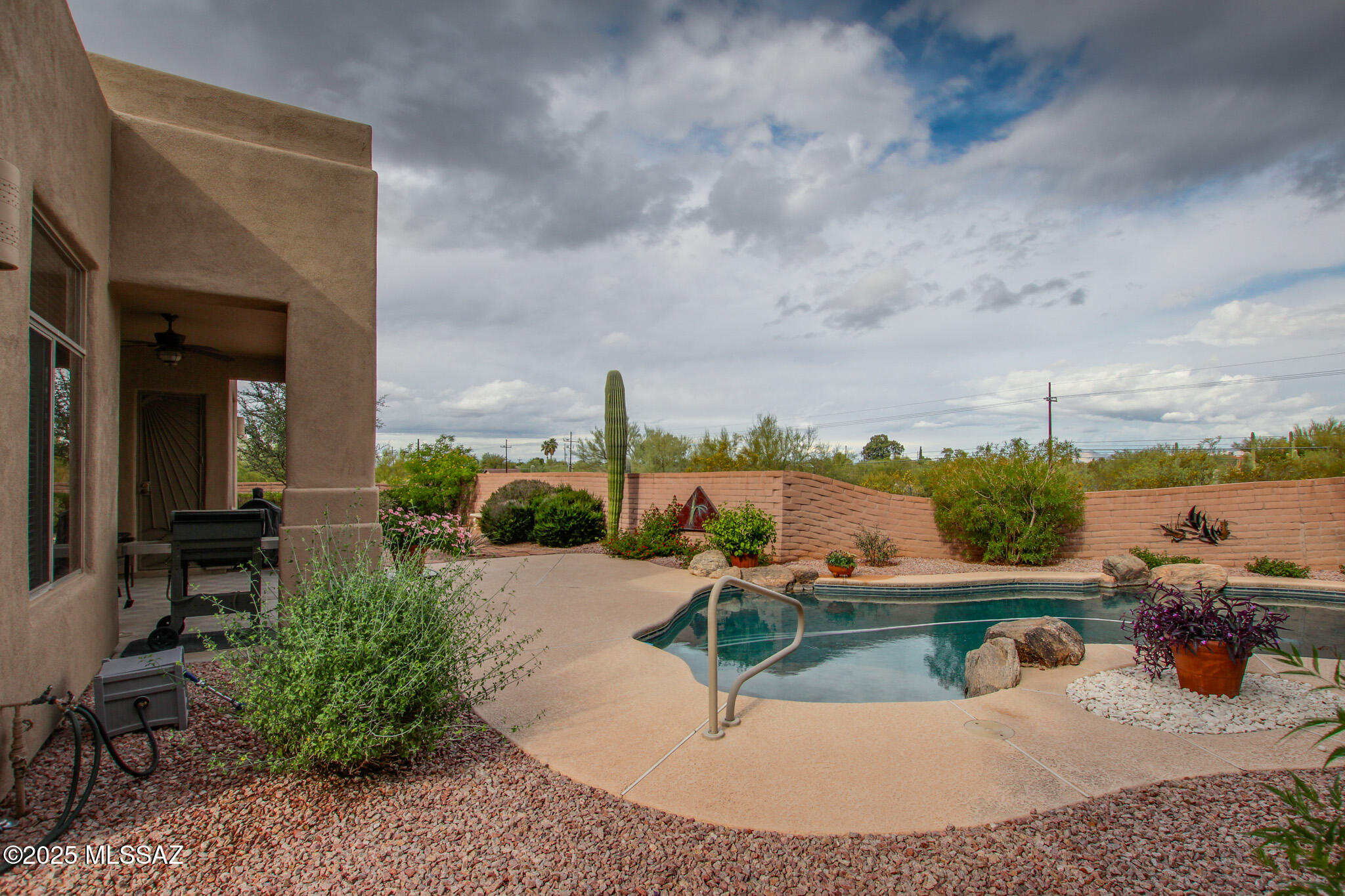 1758 W Placita de Ocampo