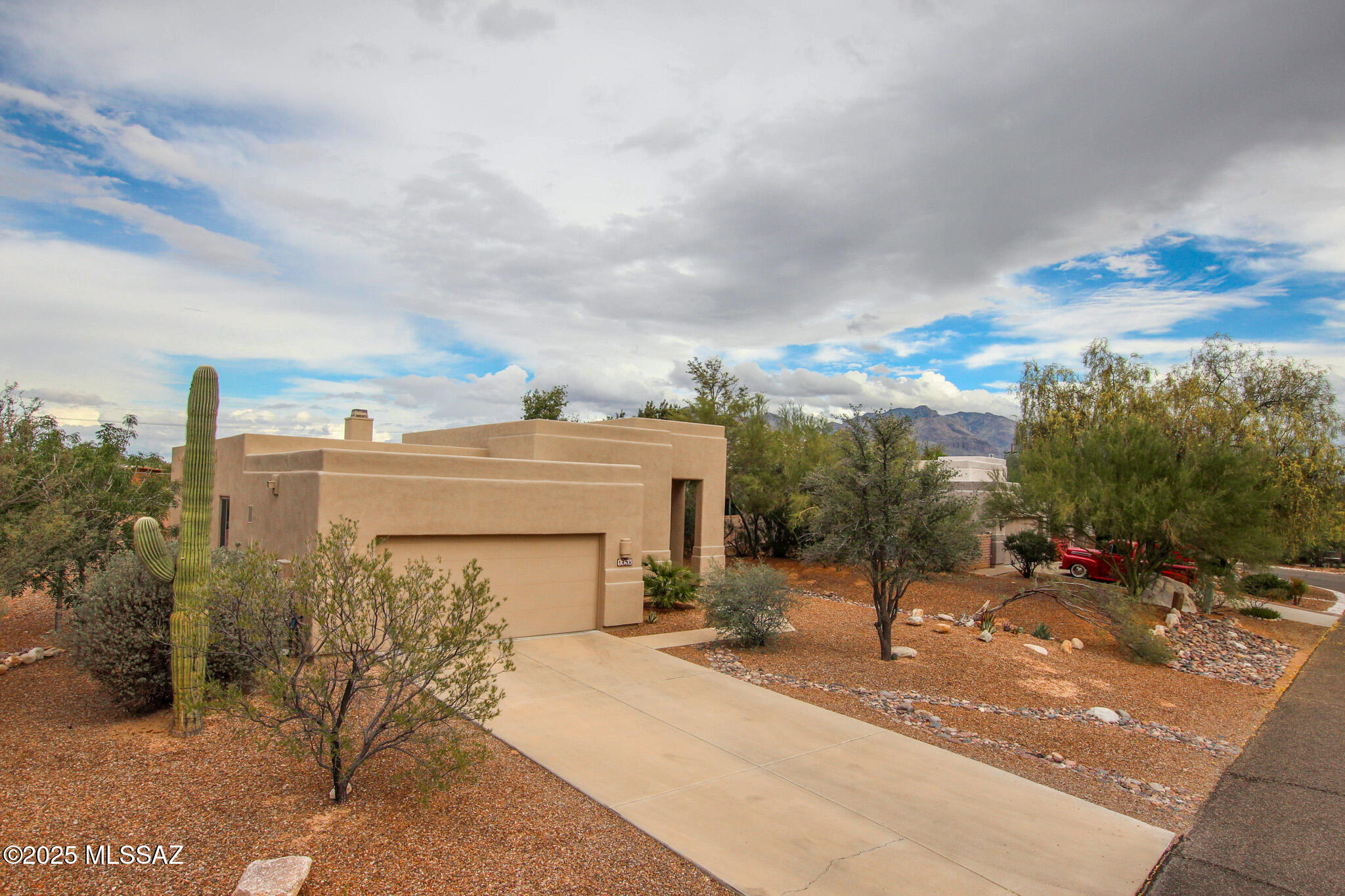 1758 W Placita de Ocampo