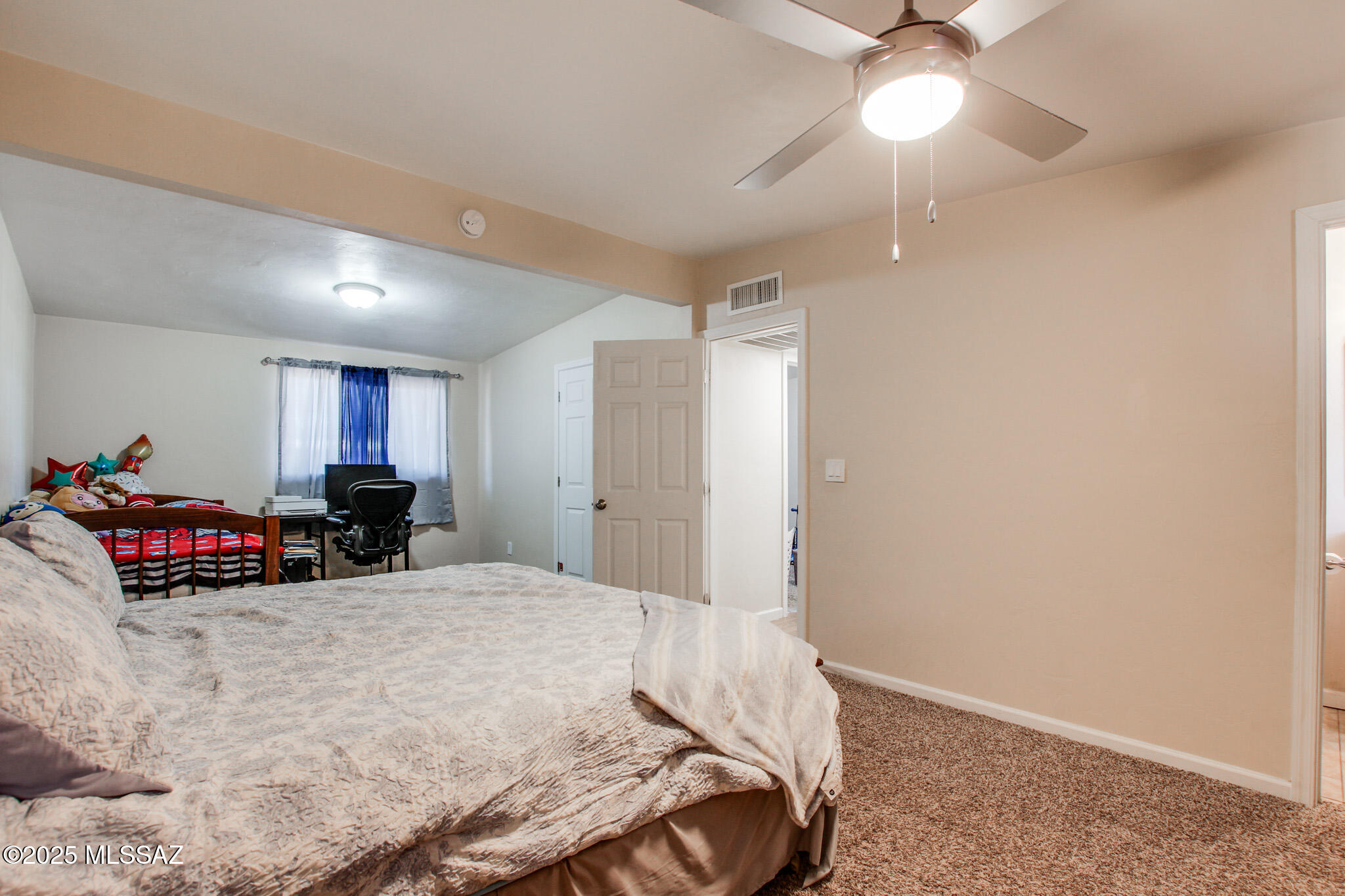 3644 E Helena Stravenue