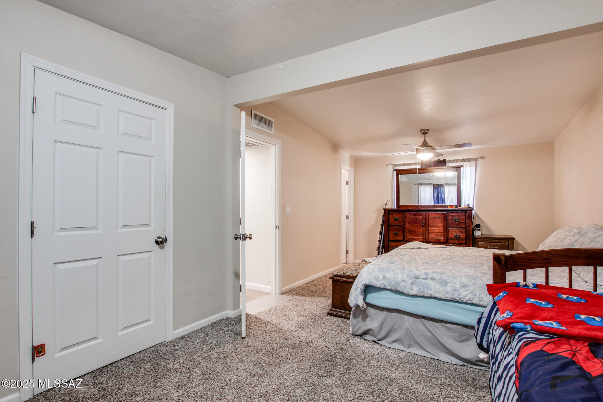 3644 E Helena Stravenue