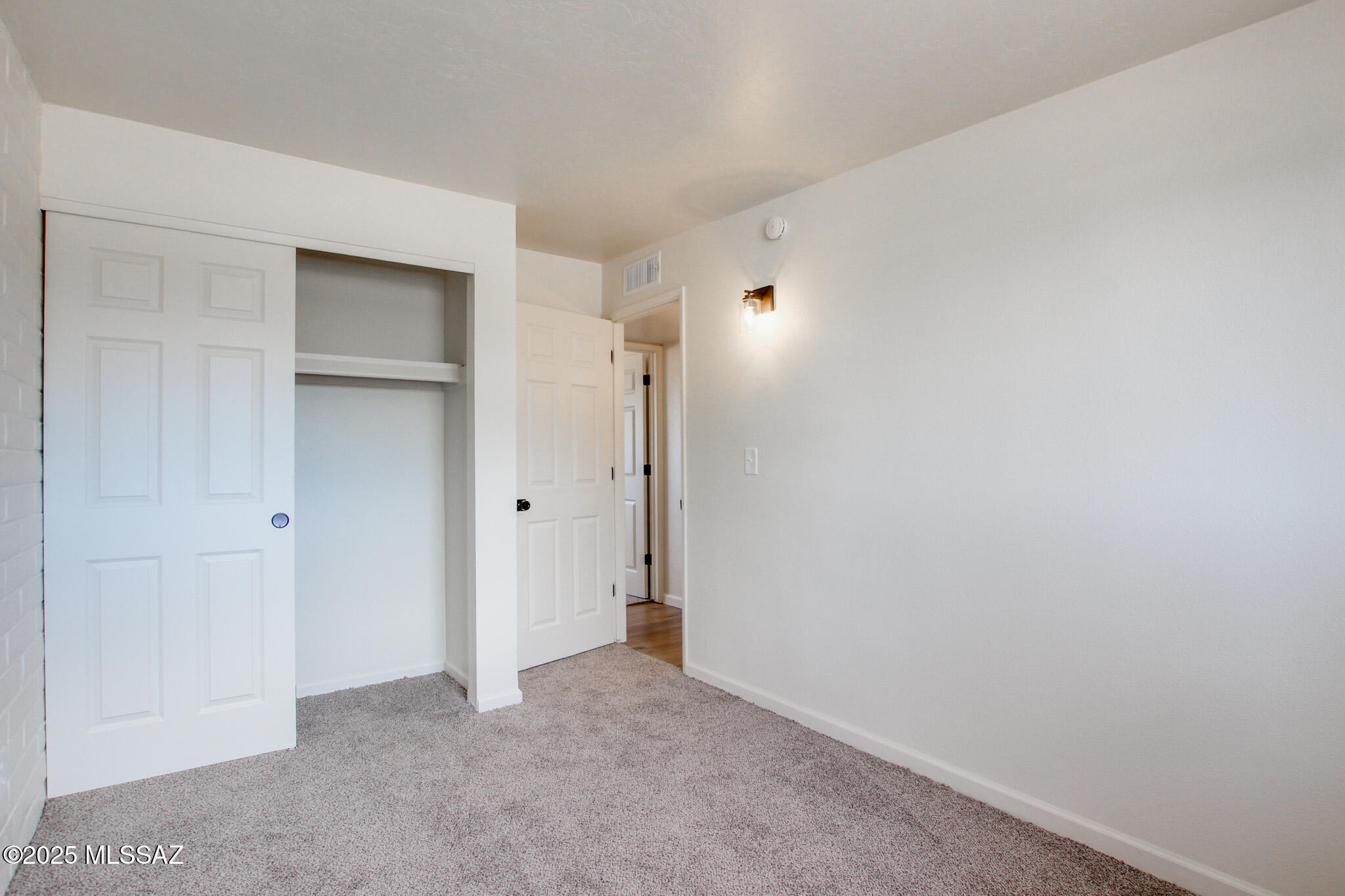 3303 S Manitoba Avenue