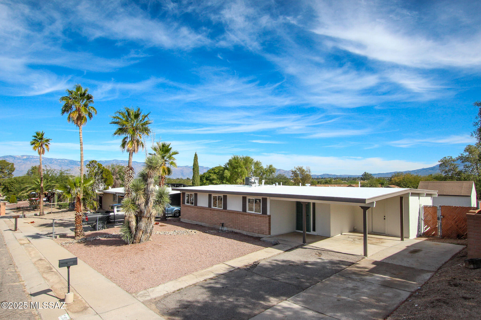 3303 S Manitoba Avenue