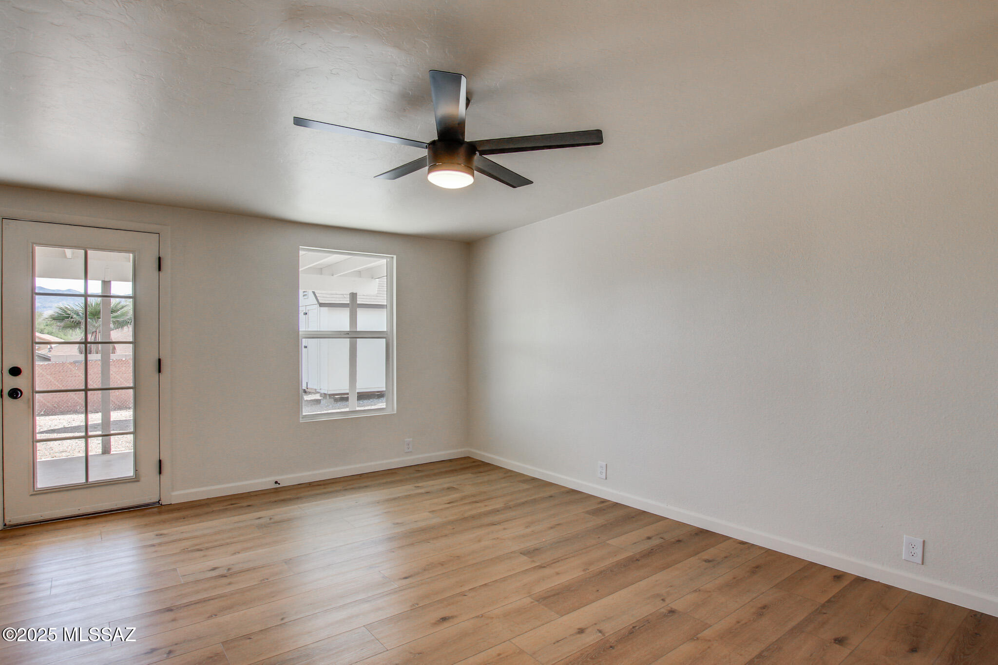 3303 S Manitoba Avenue