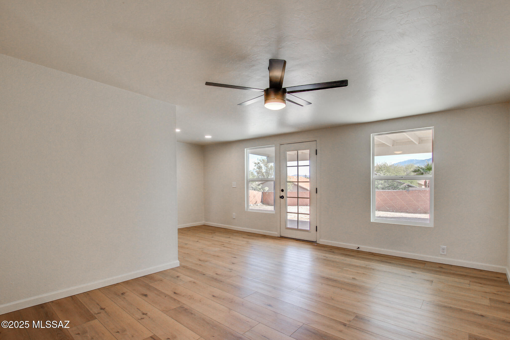 3303 S Manitoba Avenue