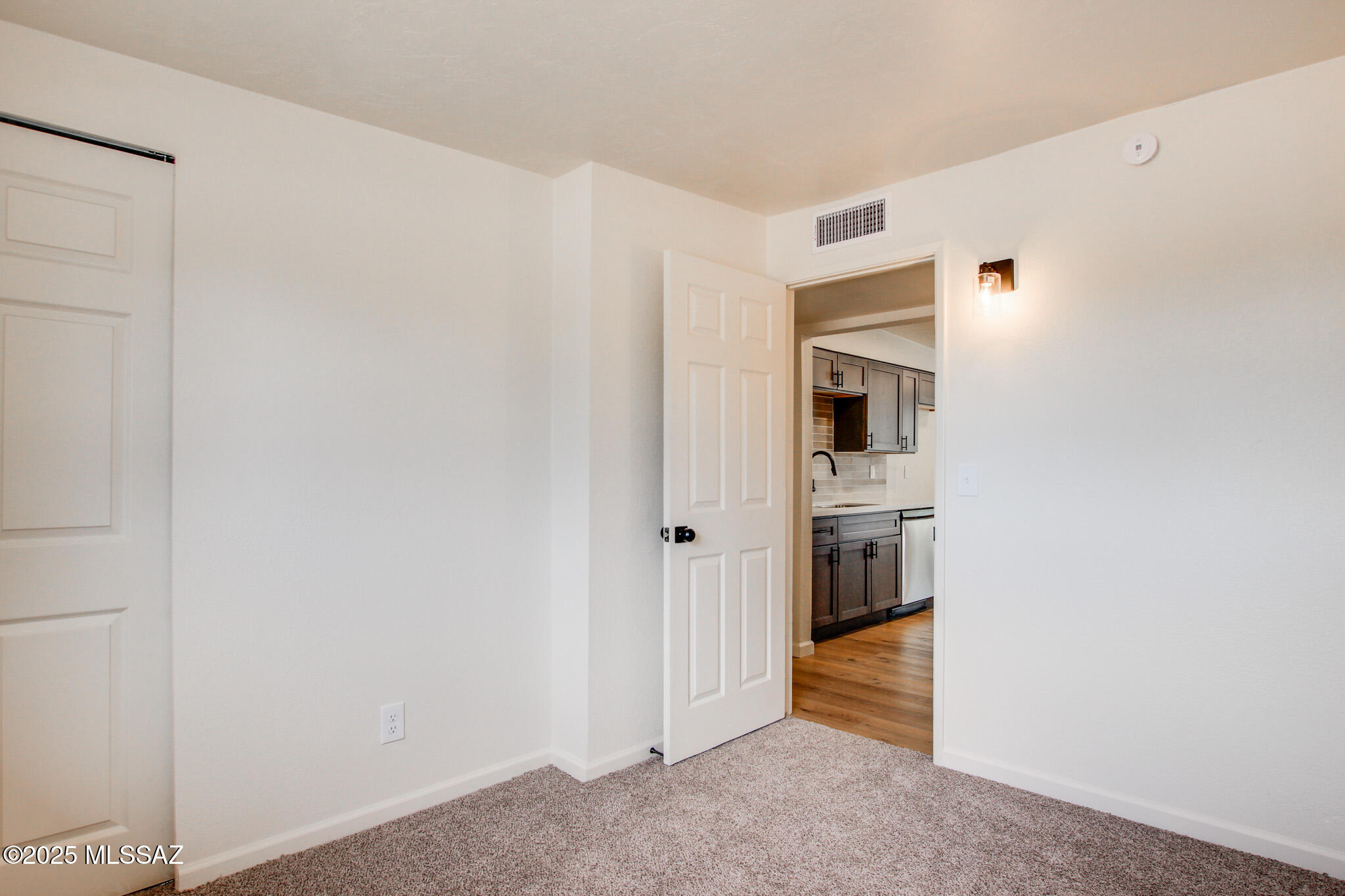 3303 S Manitoba Avenue