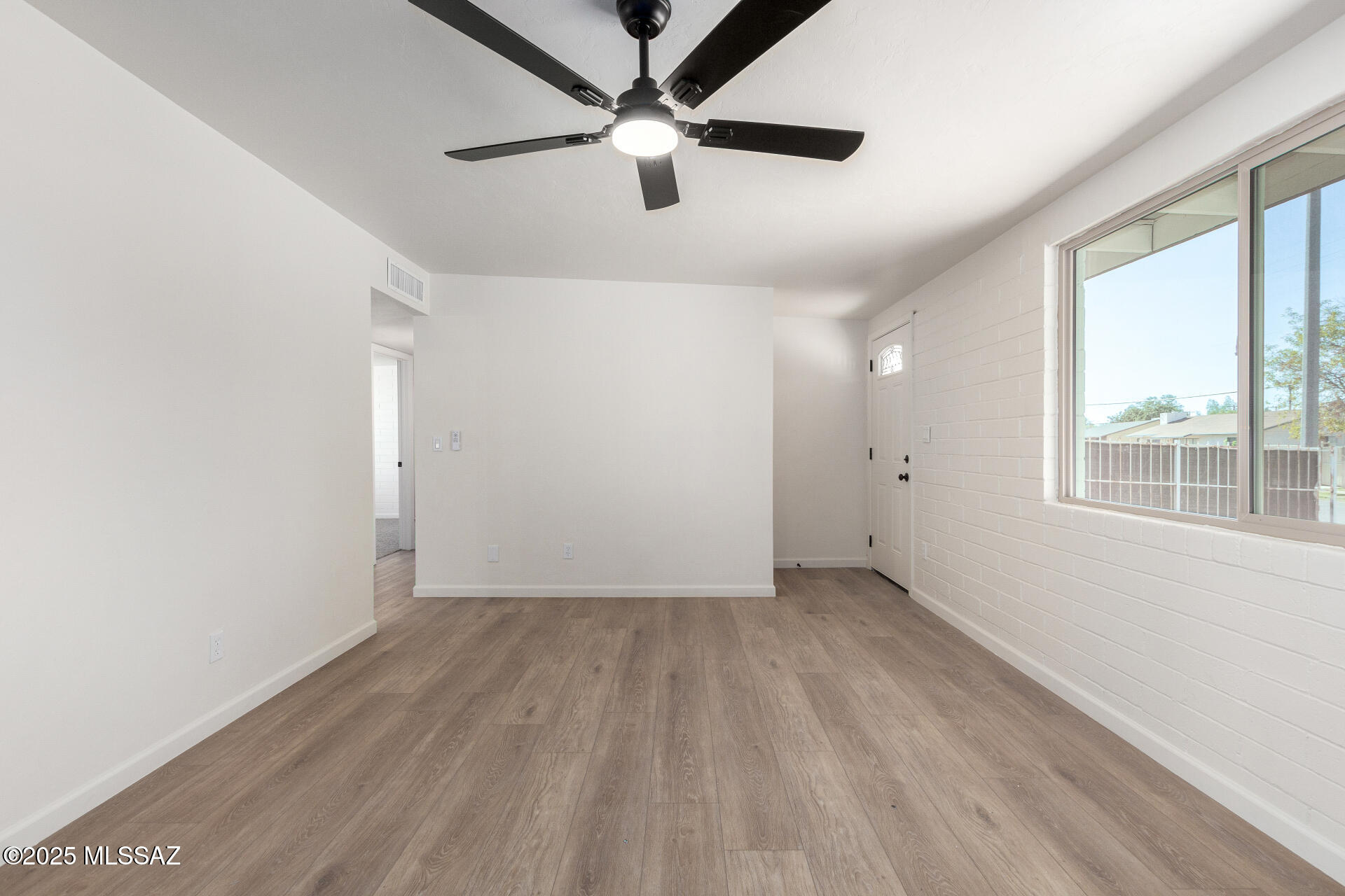 2334 E Hidalgo Vista