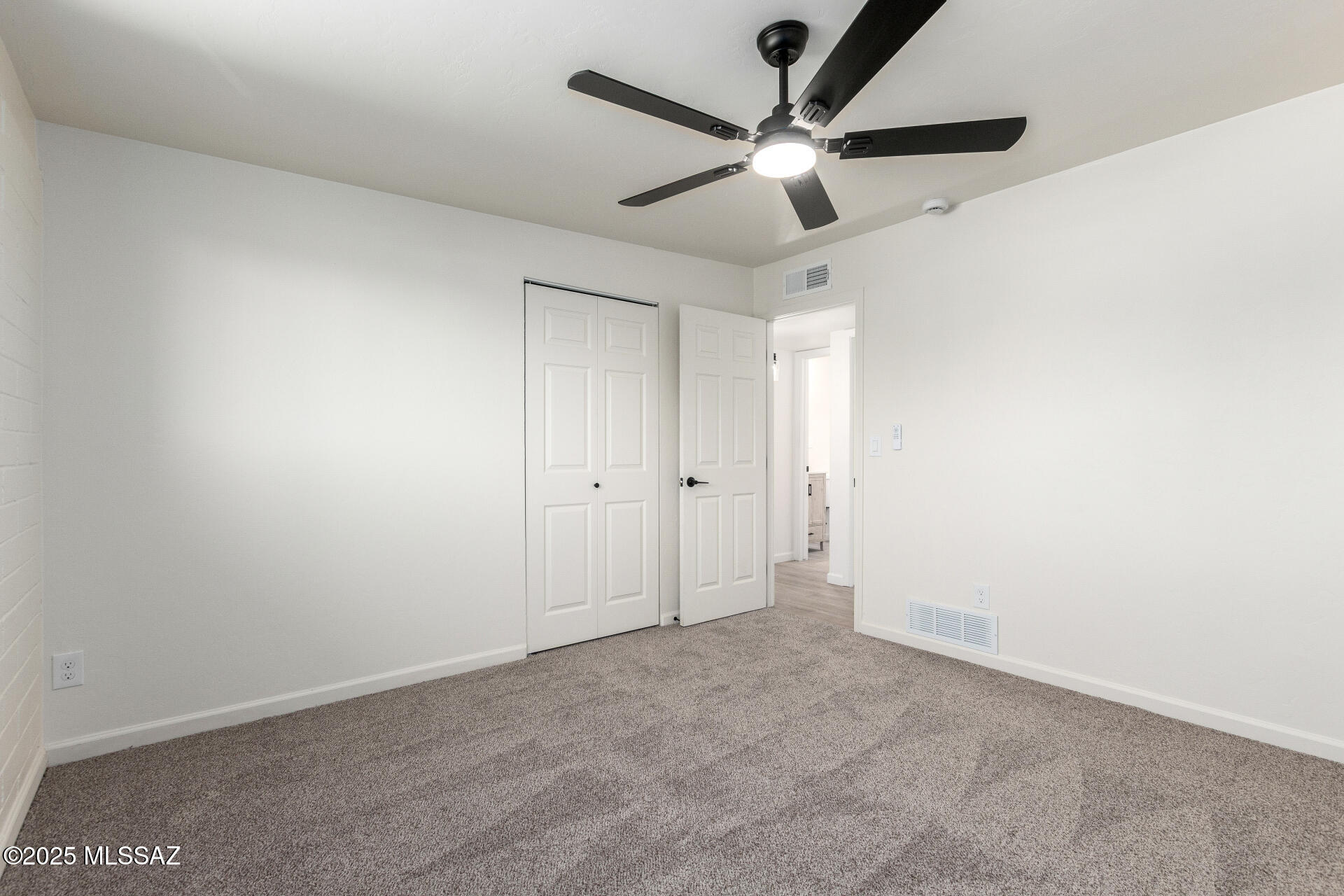 2334 E Hidalgo Vista